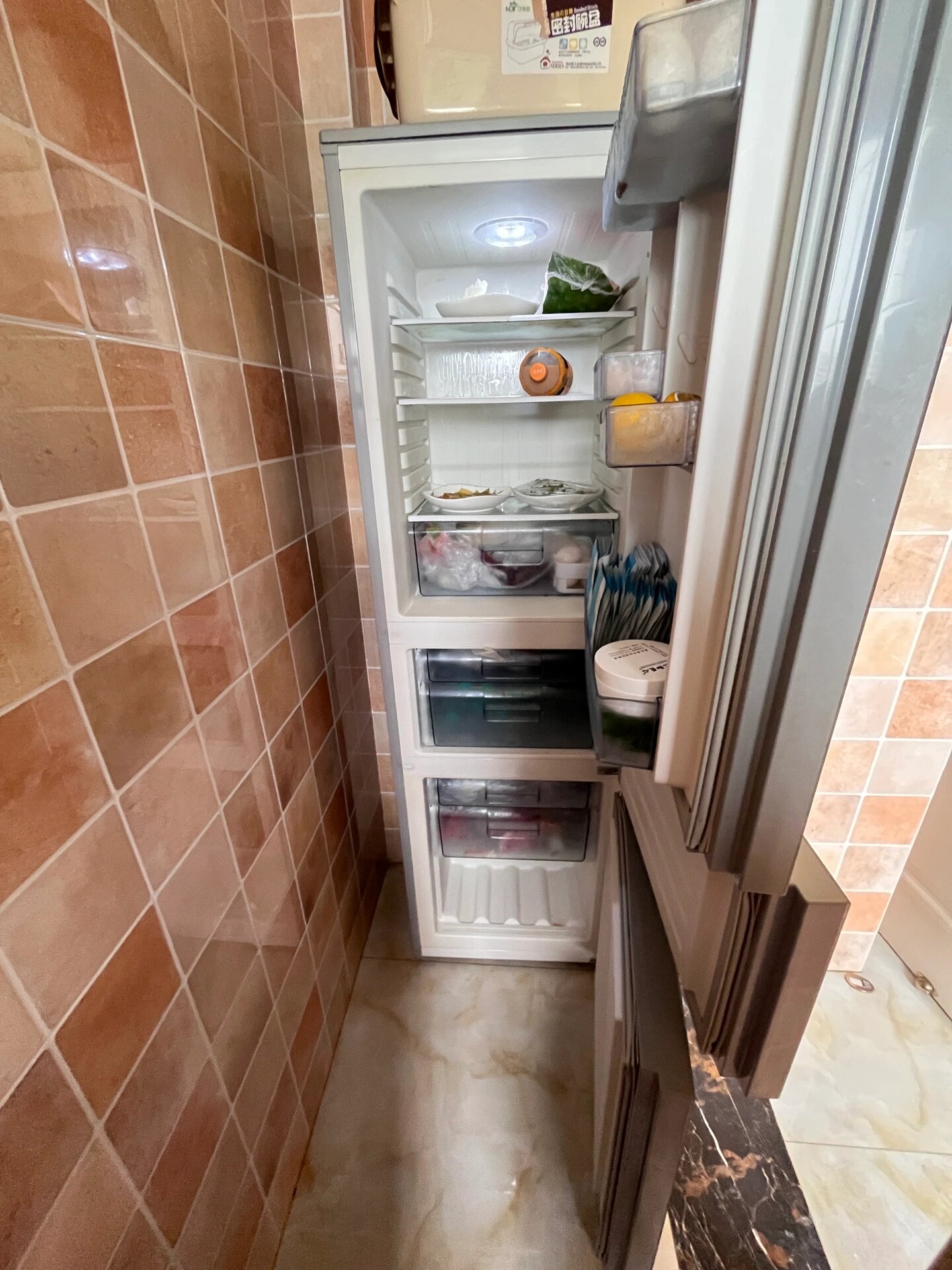 有没有右开门的冰箱,我们换一下可好