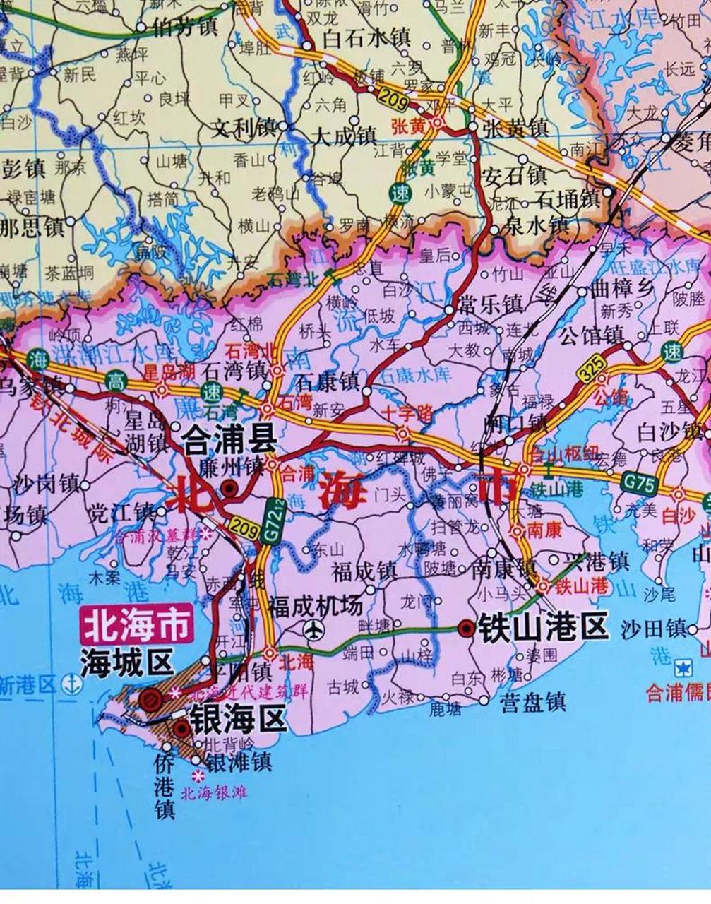 在侨港镇北海银滩某浴场,这里紧邻都市区,并不是人少的地方,那些不明