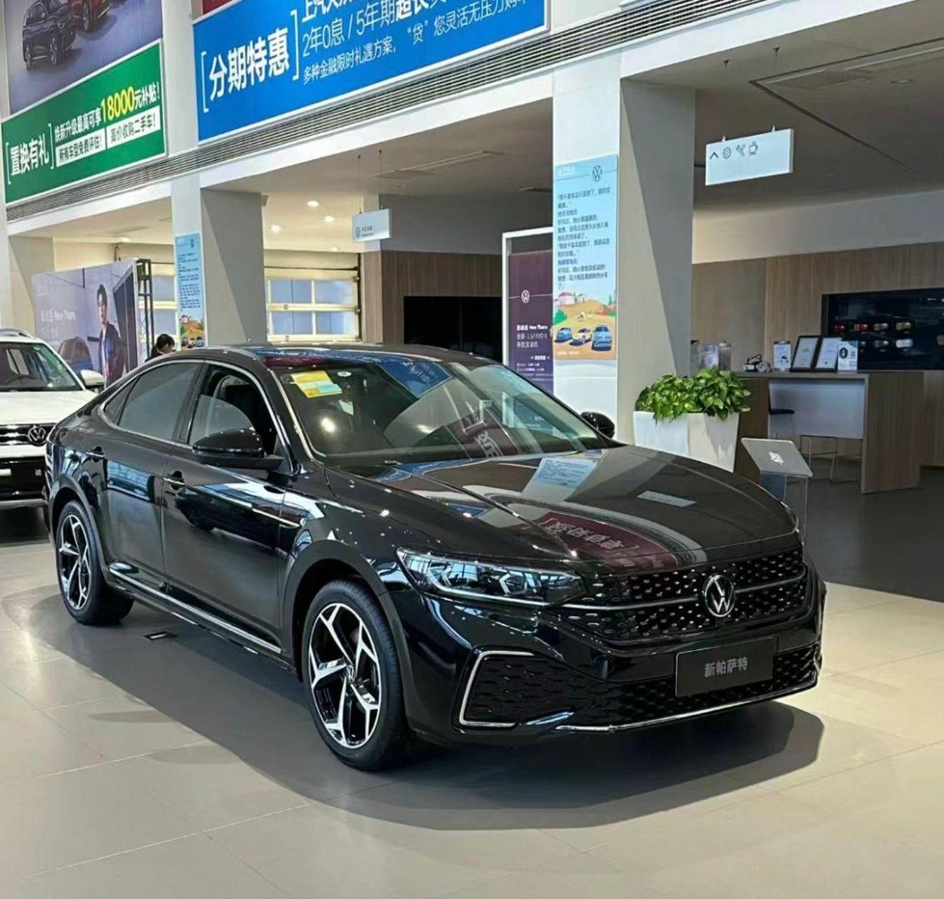 友友们,大众帕萨特精英版有入手的吗 4s店两年免息落地价19.