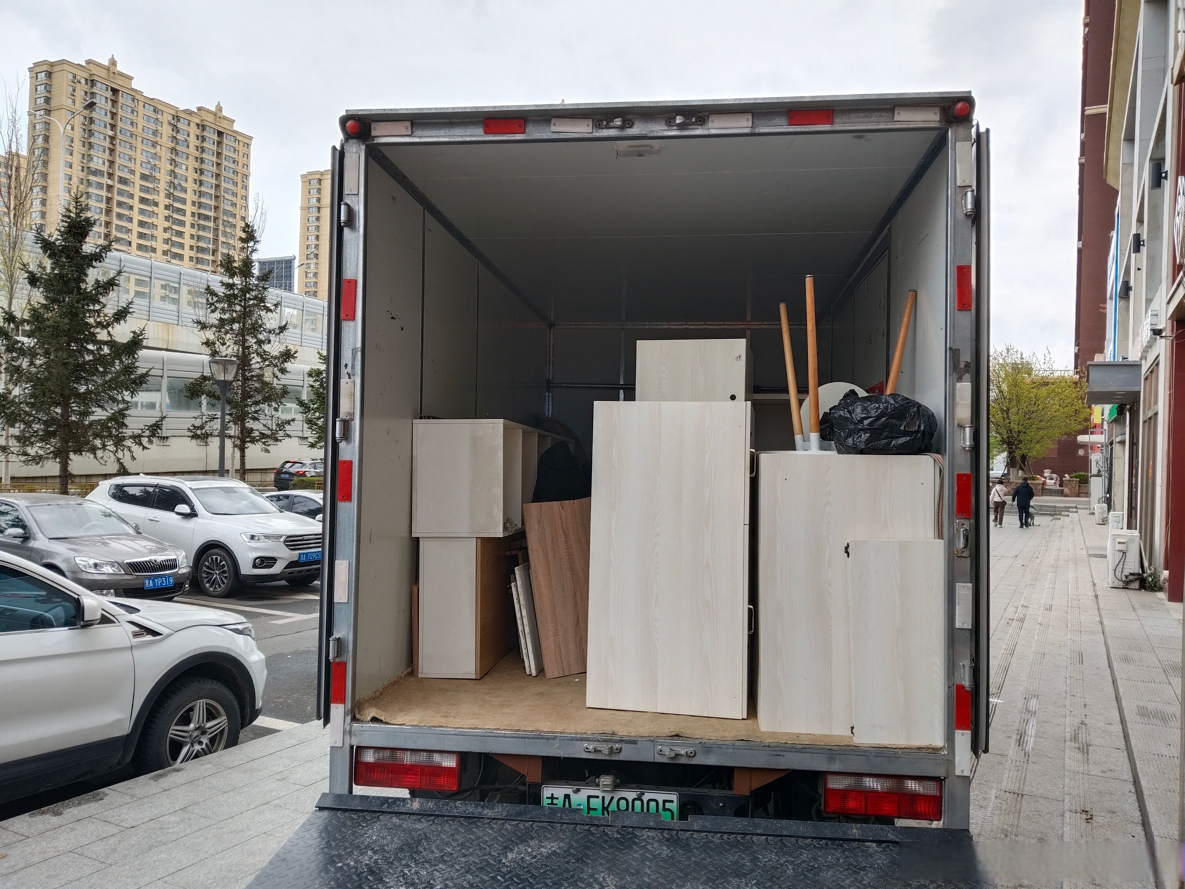 《长春锦航搬家公司》长春锦航搬家公司