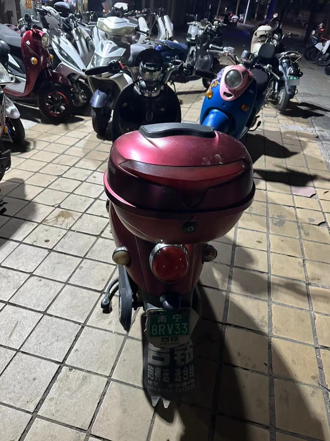 72伏台铃q7电瓶车