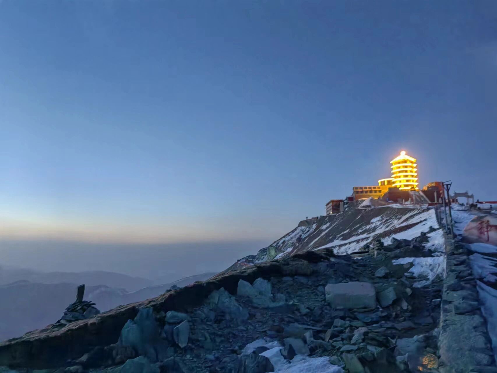 五台山东台顶攻略云海日出太好看了 东台顶真的是非常有必要来一趟的!