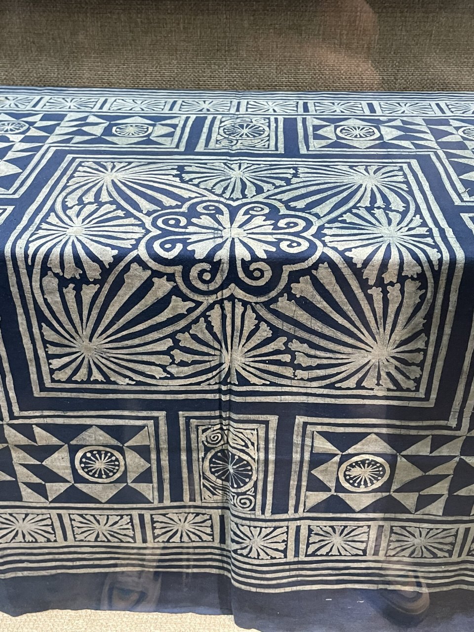 国家级非物质文化遗产—布依族蜡染 布依族,中国少数民族之一 ,是云贵