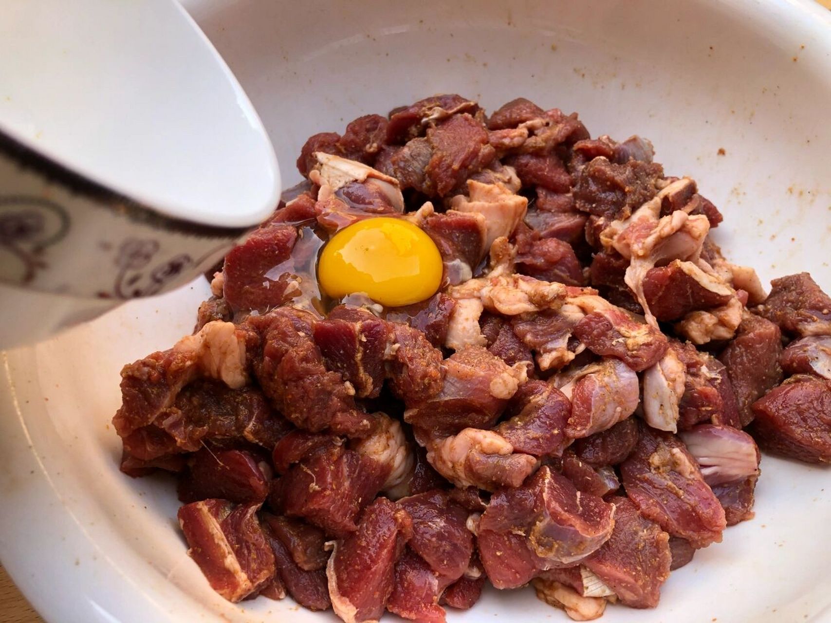 羊肉串腌制方法,自制烤羊肉串,烧烤 91为什么烧烤店的烤羊肉串那么