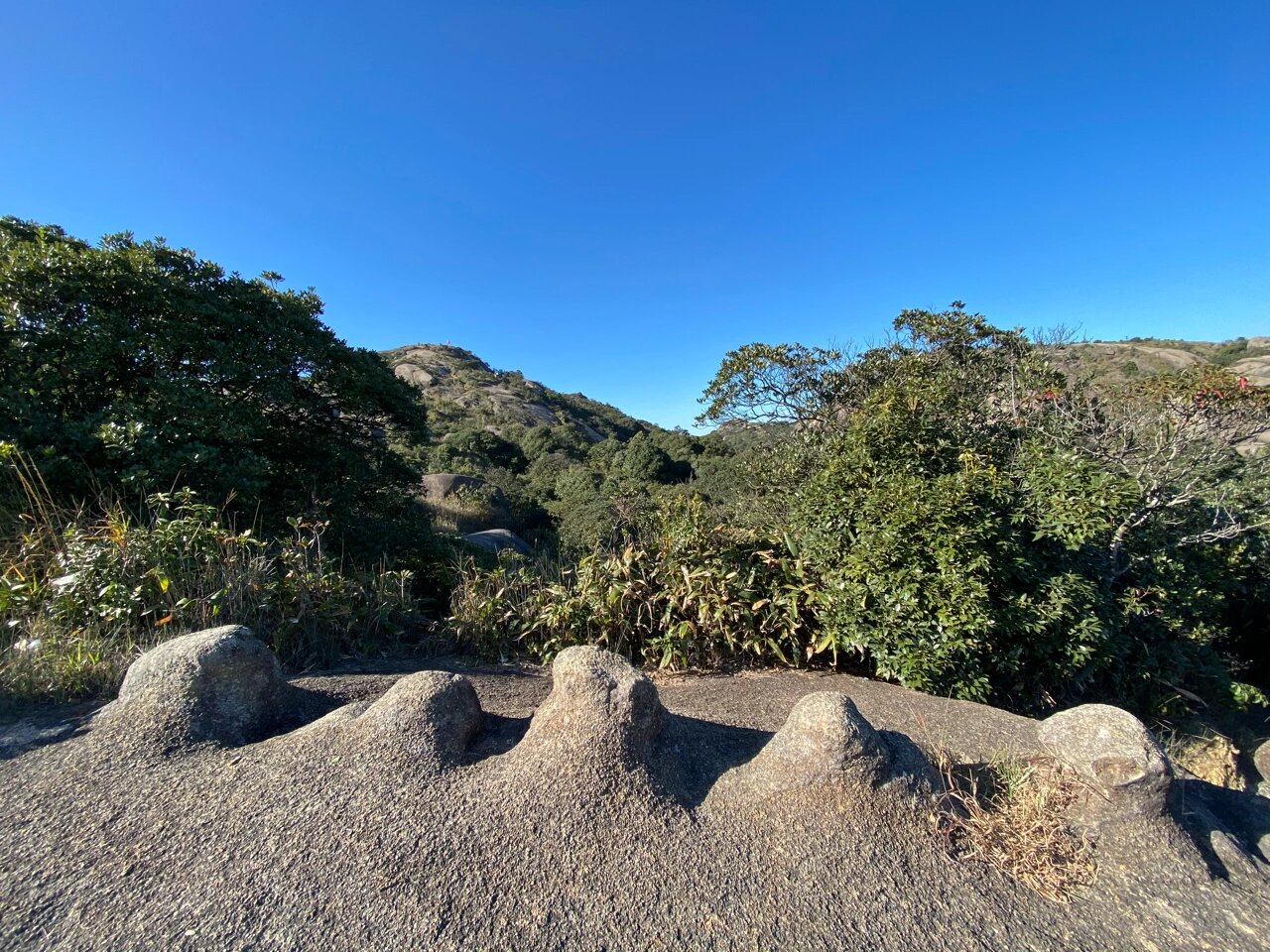 大埔西岩山风景区图片