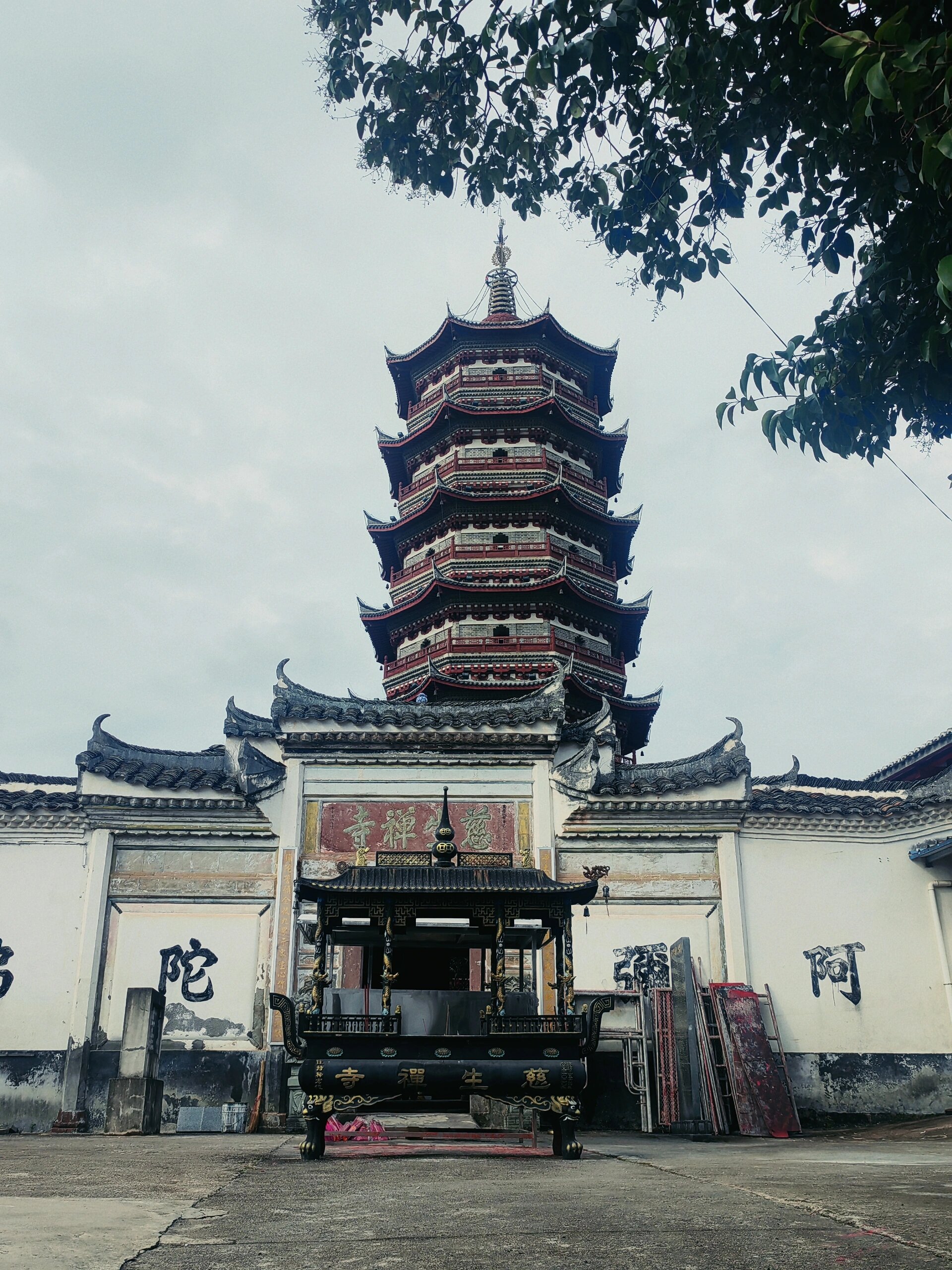 广昌雁塔是当地著名的文化古迹和旅游景点,也是研究唐