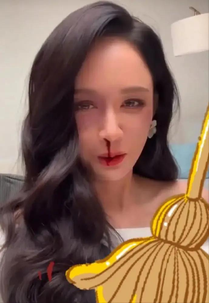 这个流鼻血的表情是什么鬼? #陈乔恩回应金扫帚得奖# #动态连更挑战