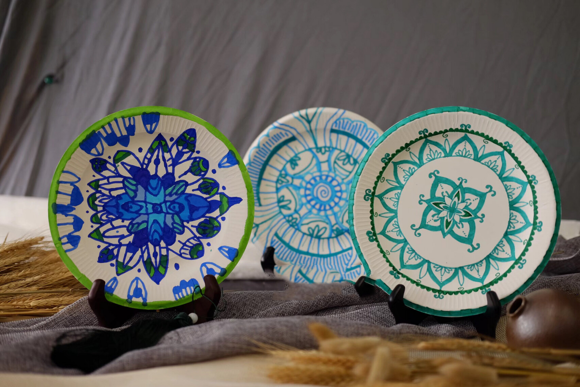 手绘纸挂盘 曼陀罗纹饰 手绘花纹图案 原创作品 装饰挂盘图案 手绘纸