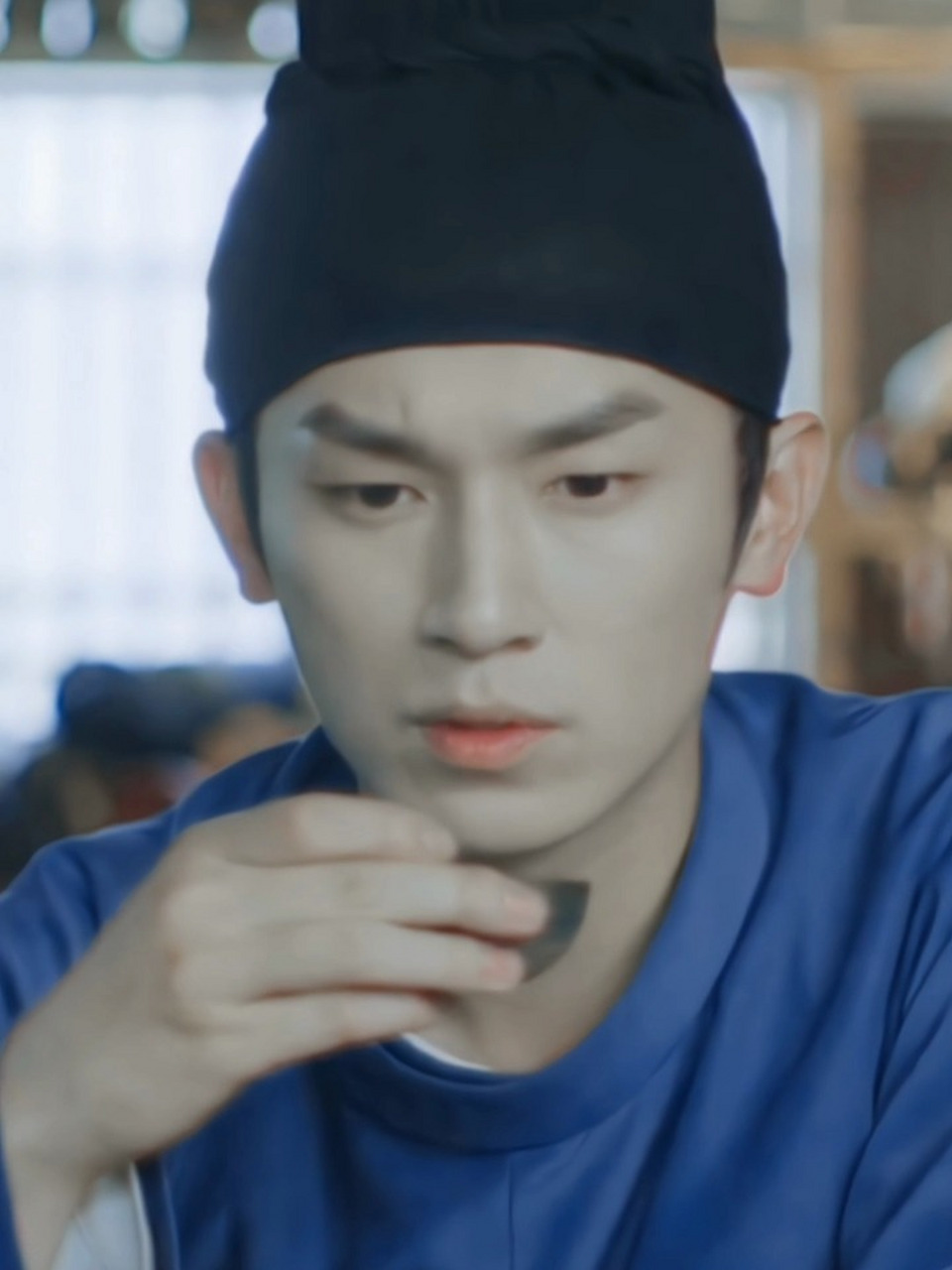 卢凌风微表情大赏 二刷中…他的微表情好有意思,眼珠子滴溜溜转就是在
