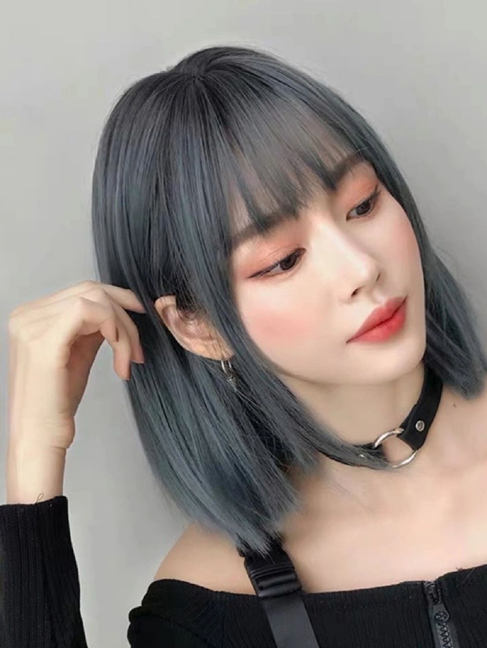 2023流行显白发色    分享一个超吸睛发色-雾霾蓝发色相对低调但是真