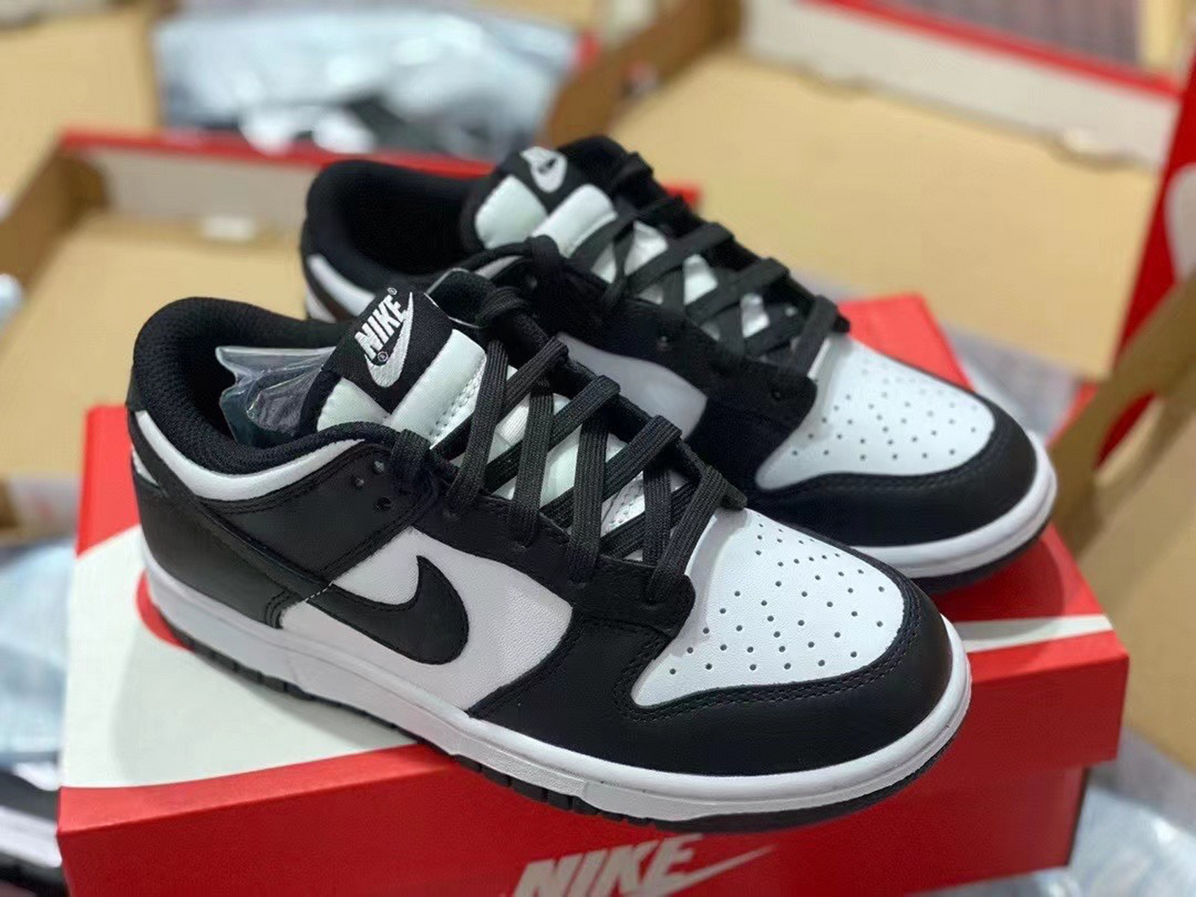 满足你所有搭配的dunk黑白熊猫94 nike dunk sb 黑白熊猫 这双绝对
