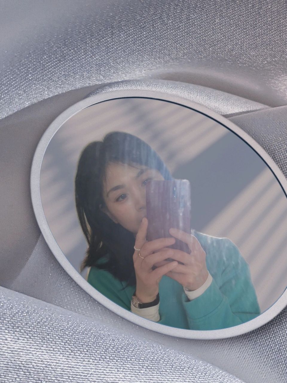 记录我服用氨甲环酸片的二十天,脸上的斑目前看着稍微淡一点点,还是不