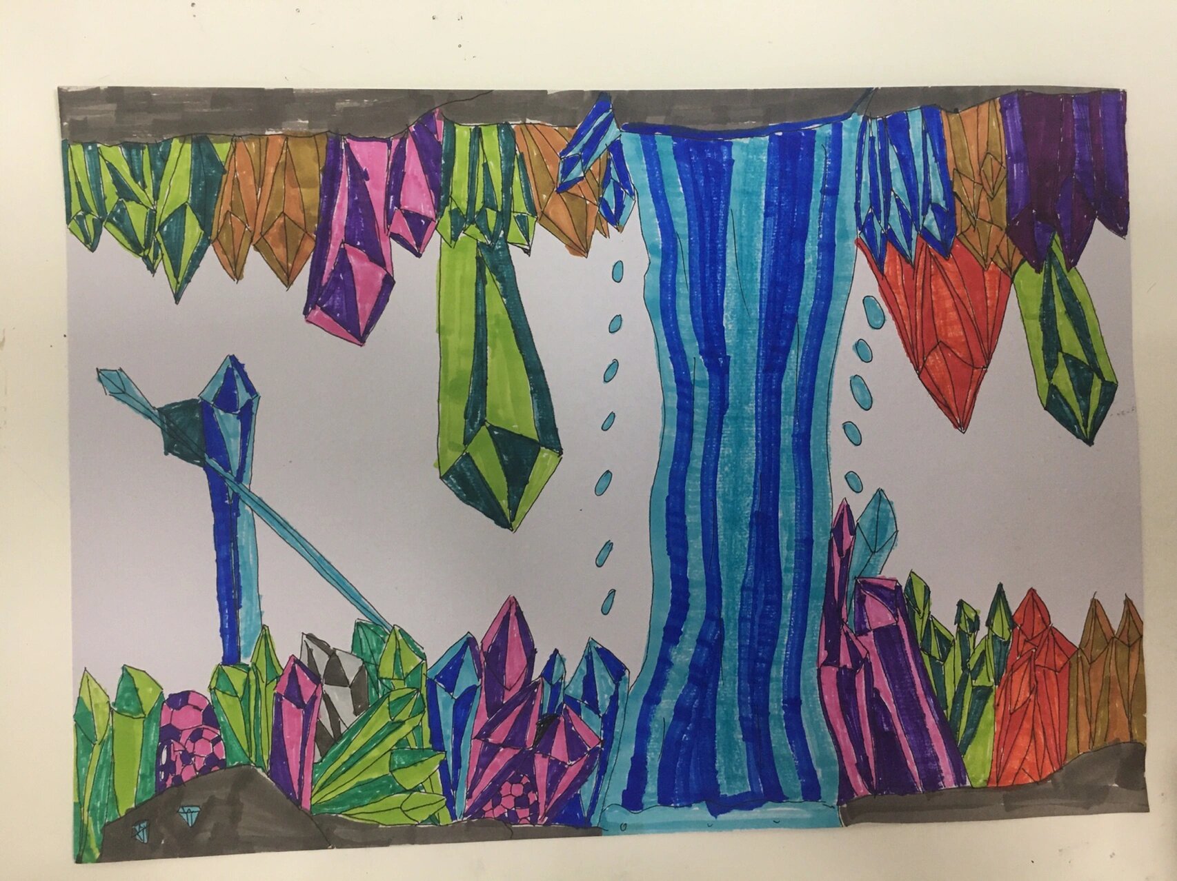 儿子画的《地下水晶溶洞》