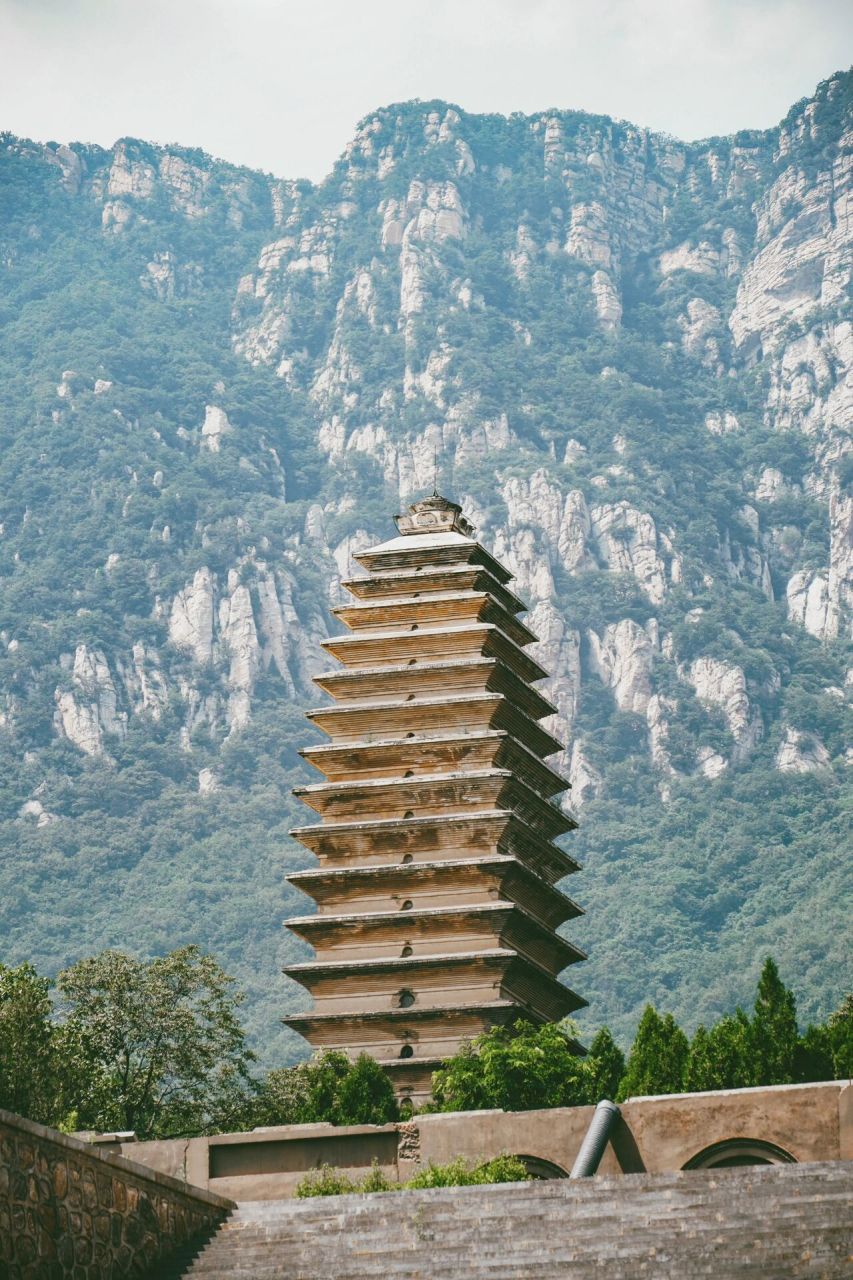 嵩洛访古 | 法王寺-背后是巍巍嵩山 99嵩山法王寺 	 法王寺位于太室