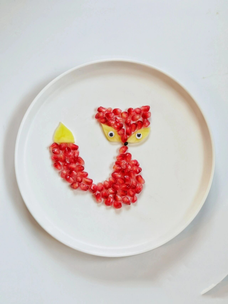 创意石榴摆盘～动物篇 有些食物 不为温饱而生存 只为可爱而提升幸福