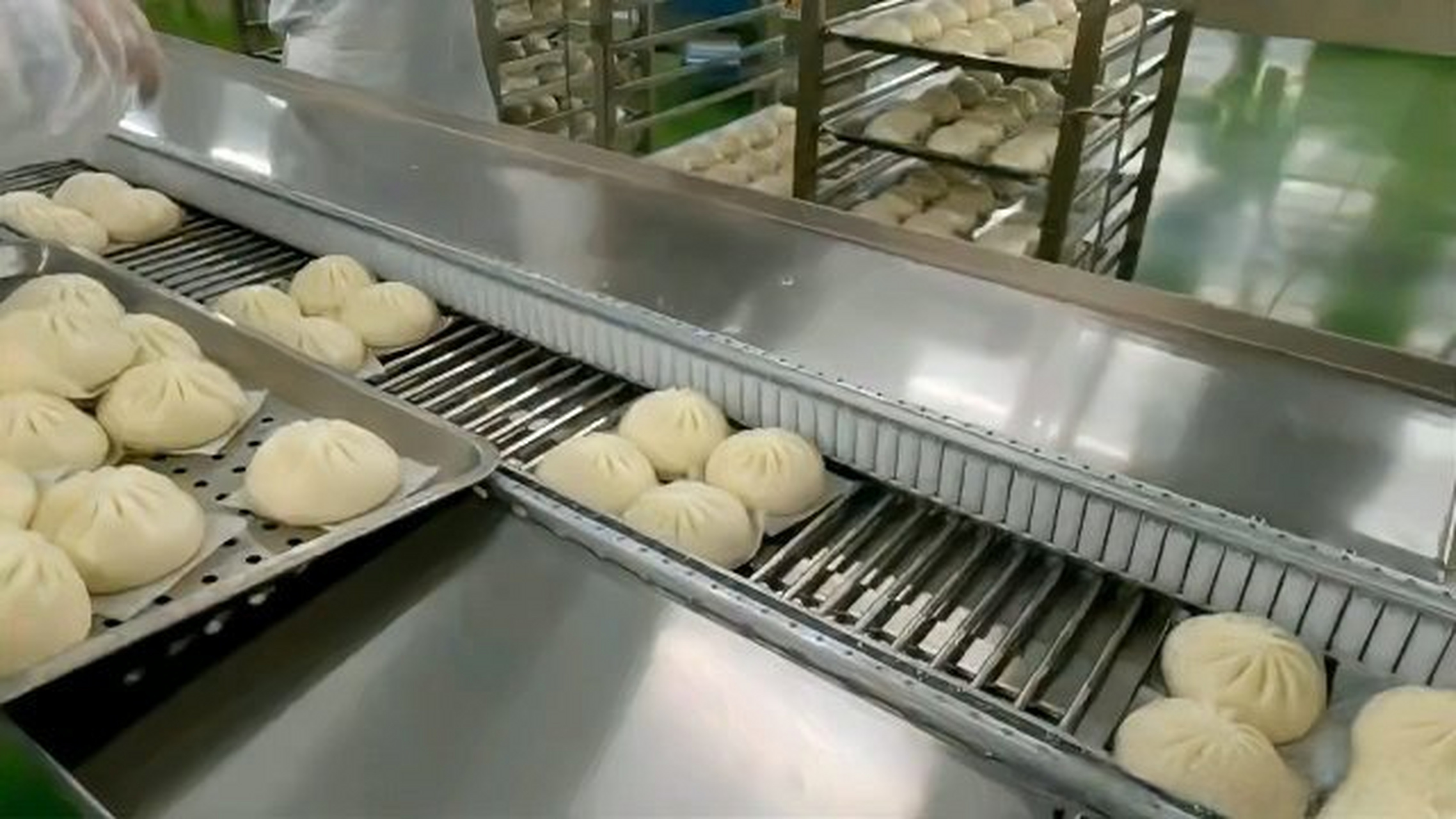 网带枕式无托盒馒头包装机 枕式包子包装机 无托面包包装机