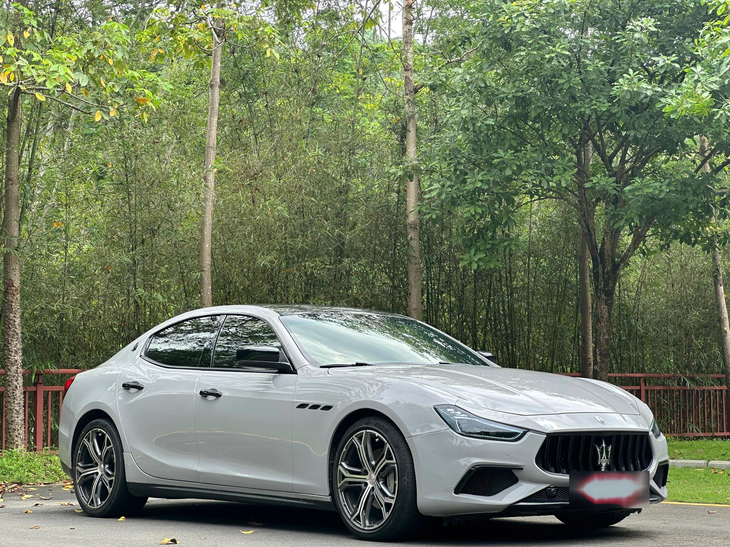 名车玛莎拉蒂 吉博力 3.0t 标准版