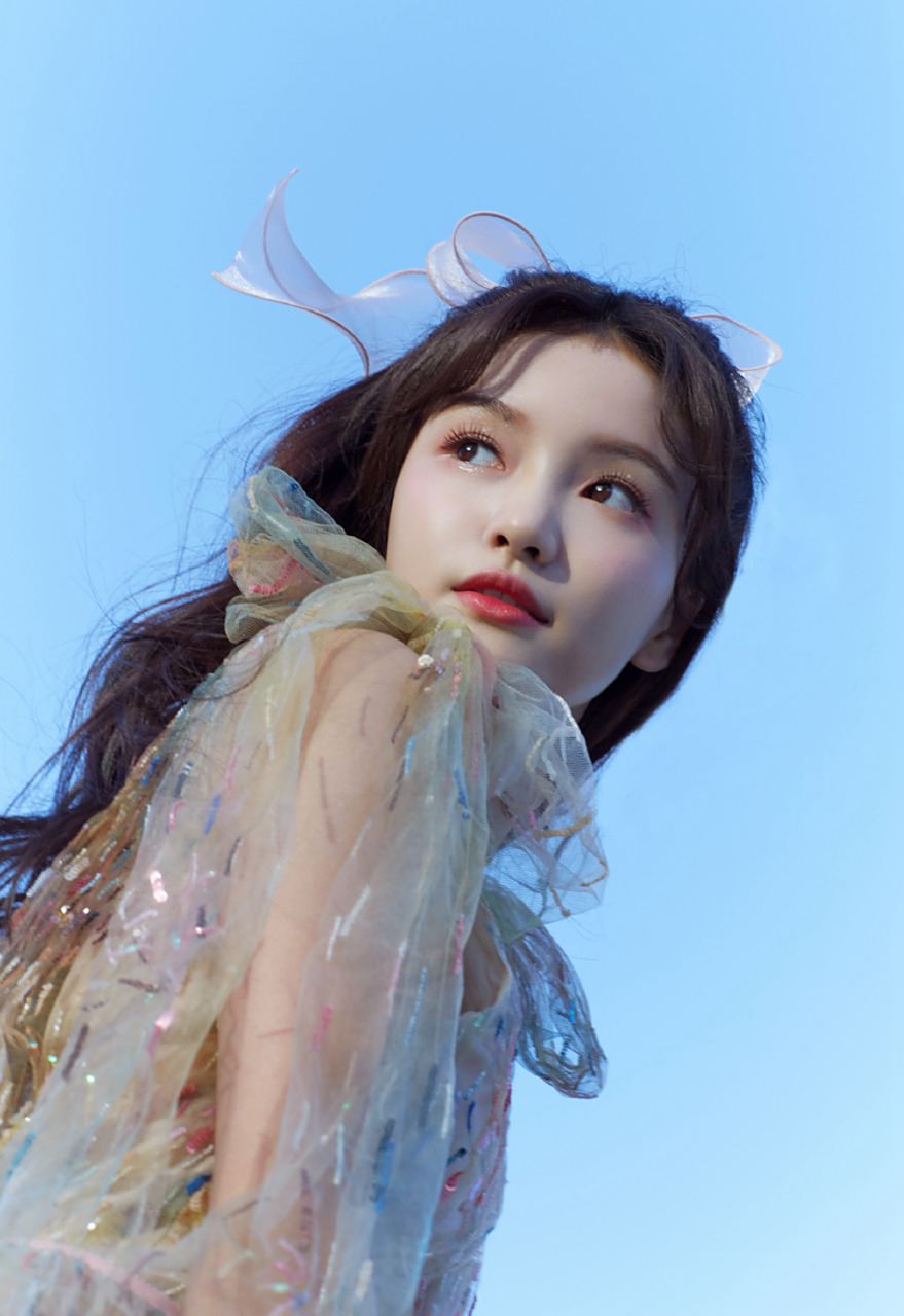 林小宅彩虹纱裙户外写真图集