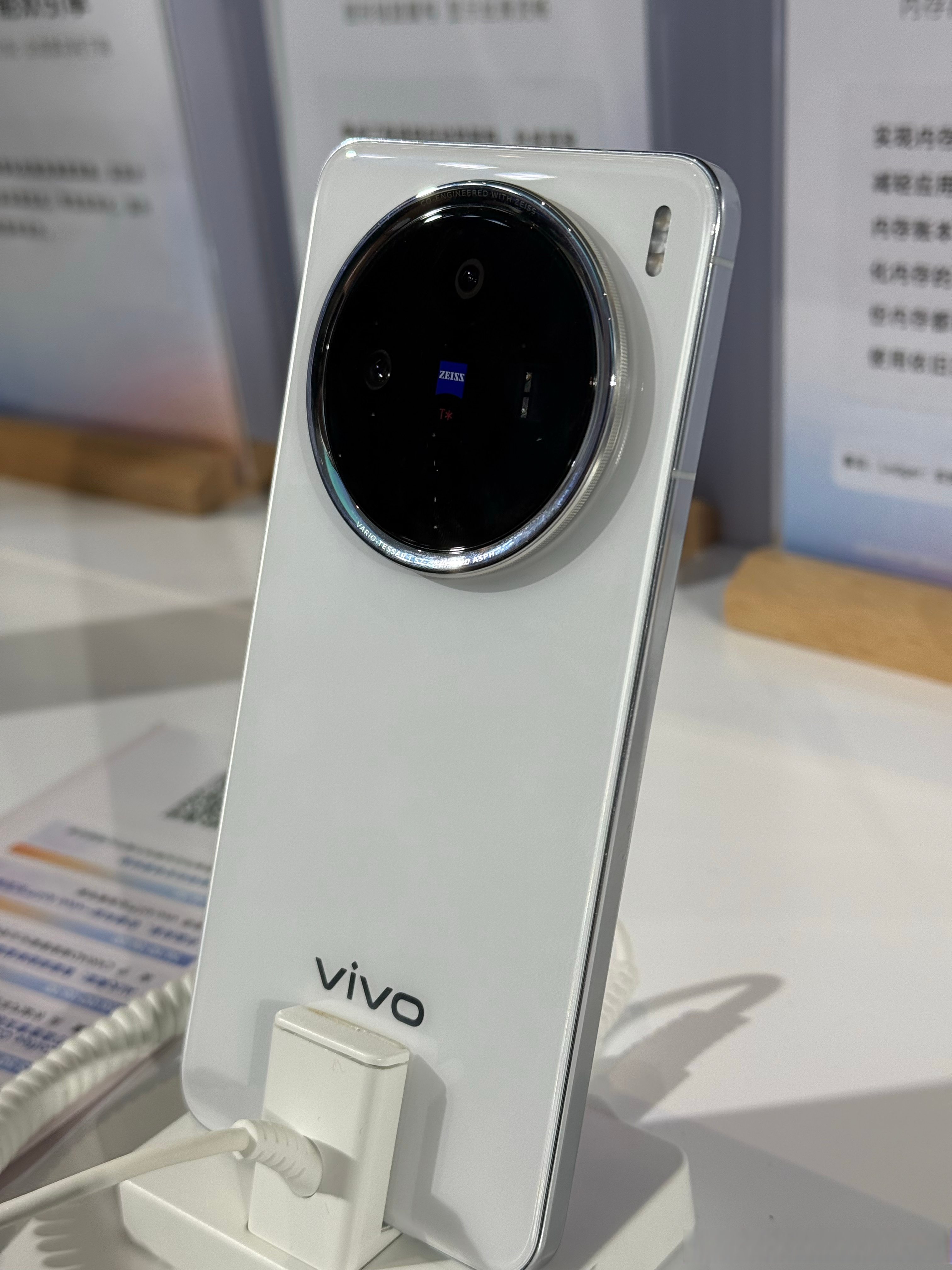 vivos10手机边框炫彩灯图片