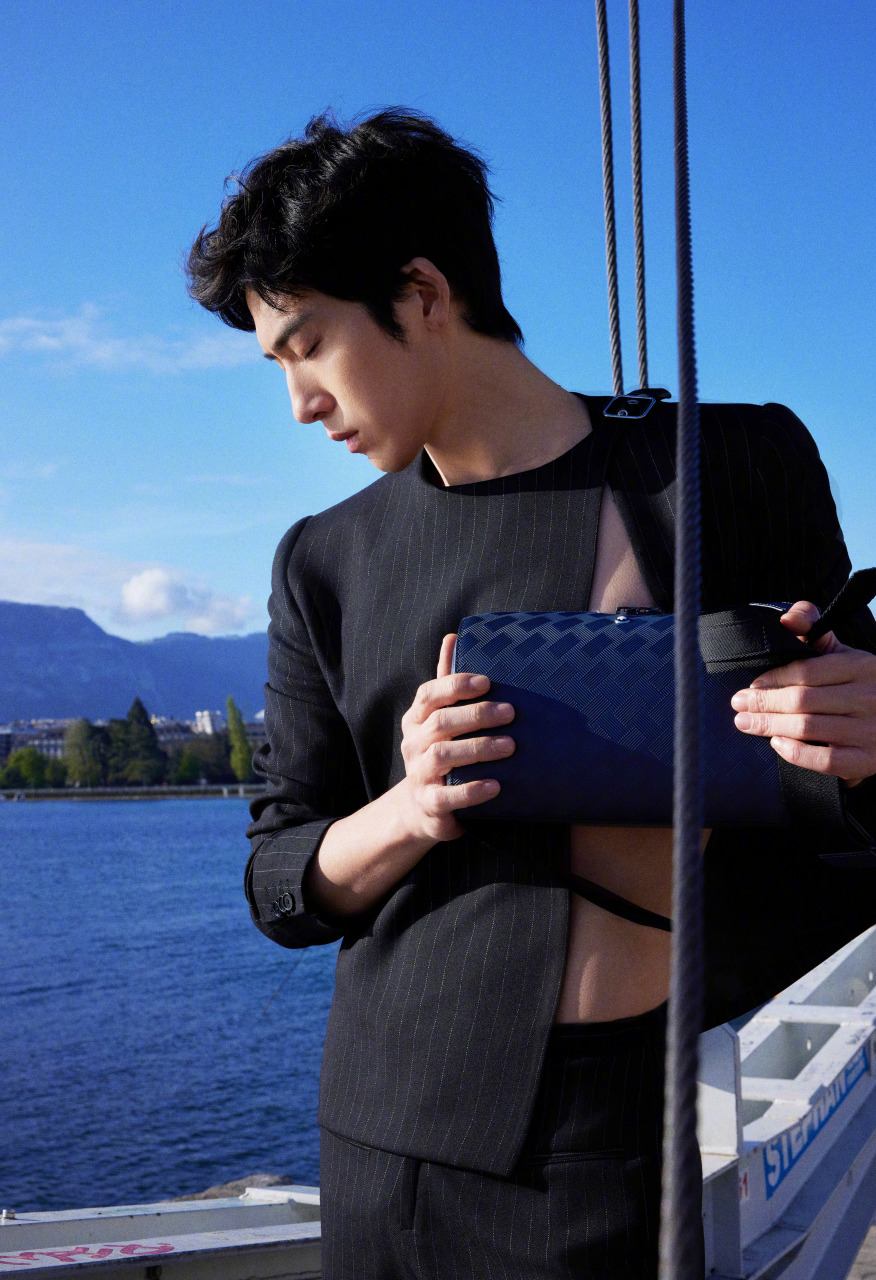 rayli fashion 万宝龙全球品牌大使井柏然超话 出席2024"钟表与奇迹"