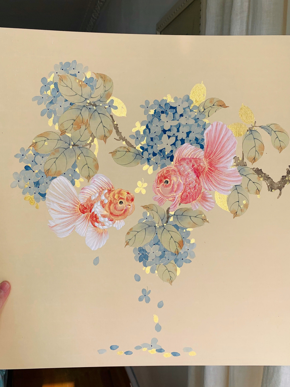 国画没骨 绣球花 金鱼78鸿运当头～ 画一幅蓝色绣球花与金鱼 小金鱼