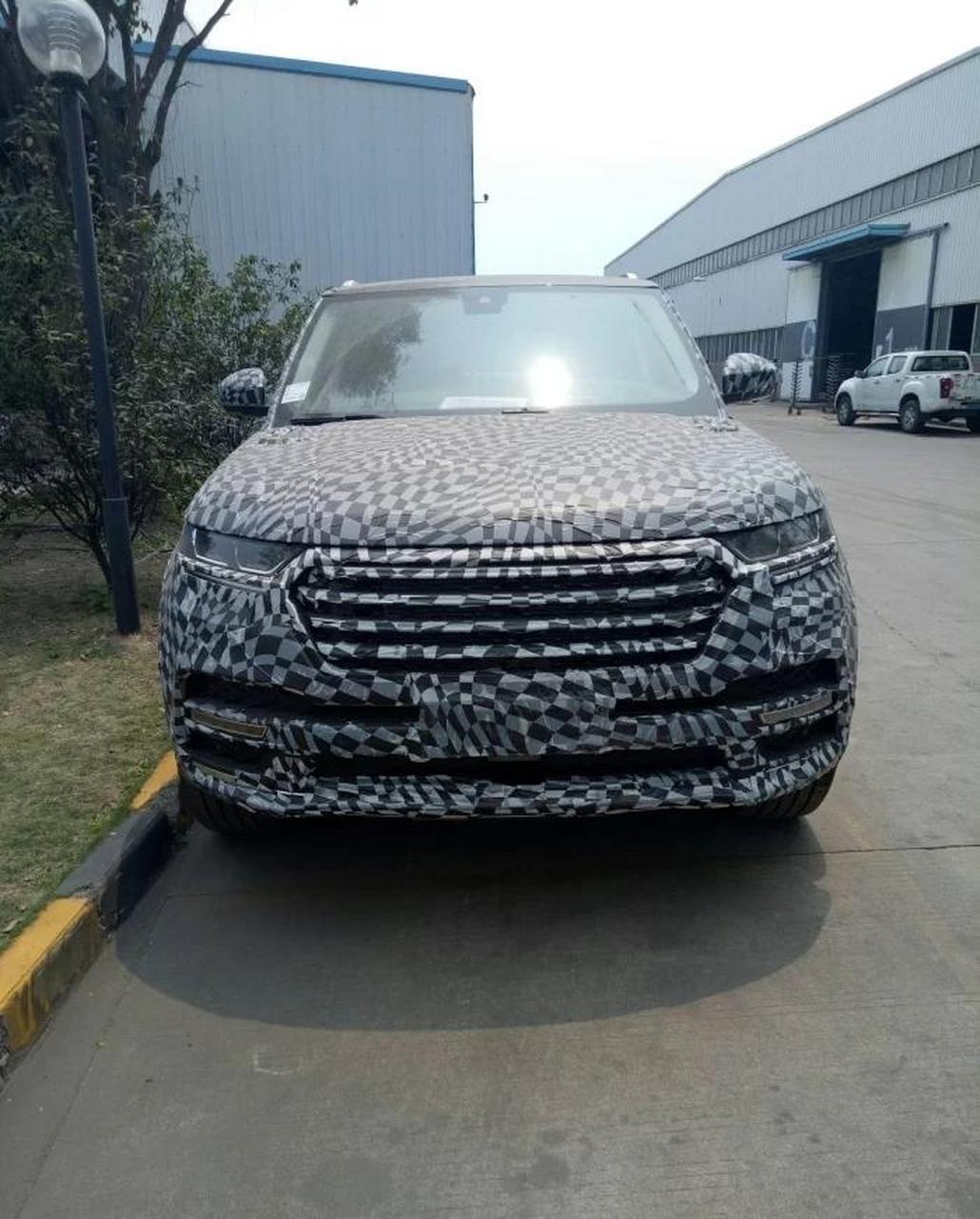 众泰t900s,t600s路试伪装车!测试车已发往你心中,请注意查收!