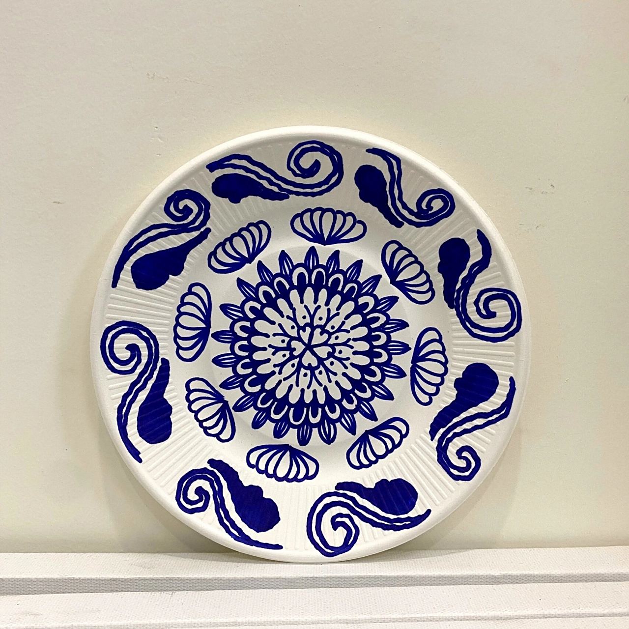 青花瓷纸盘画三 #青花瓷# #纸盘画# #线描# #纸盘画青花瓷