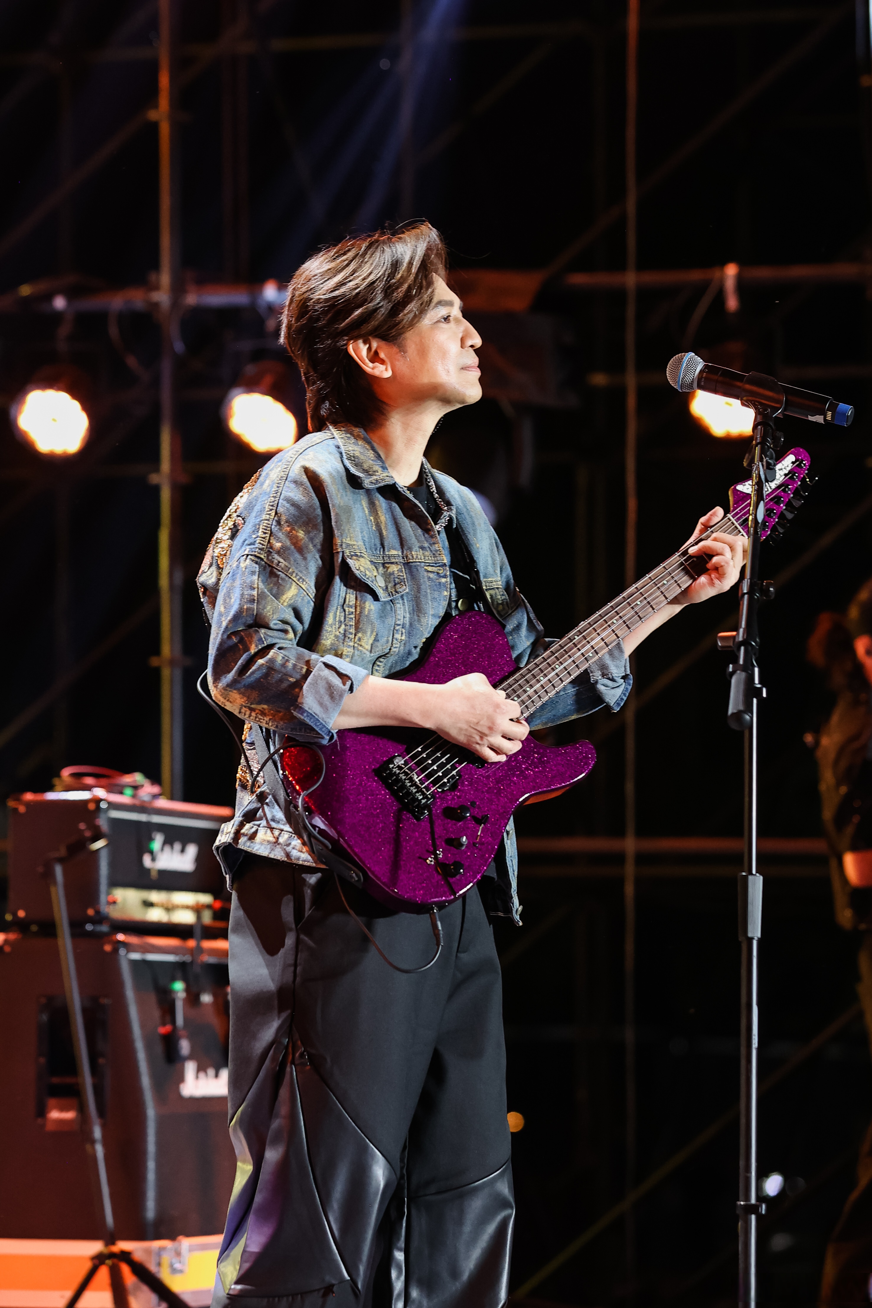 看现场:#叶世荣# 前奏一响燃烧全场,来听葉世榮 的港式