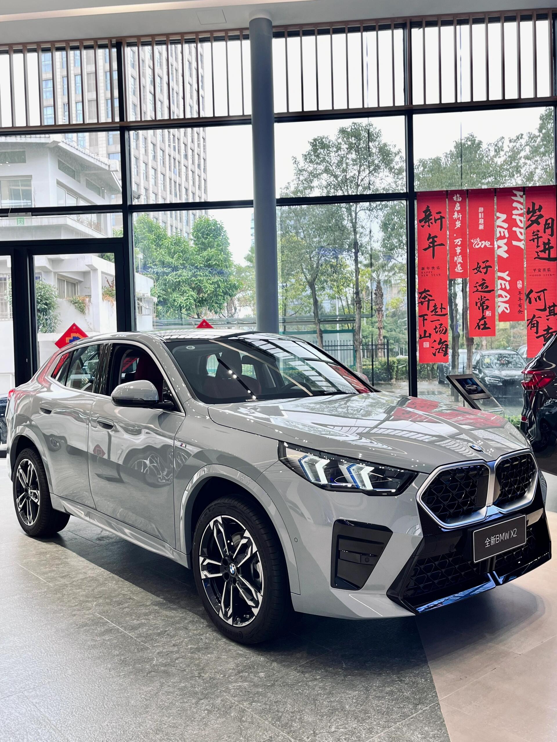 小号的宝马"x8"实车到了 看看这个外观有没有打动到你