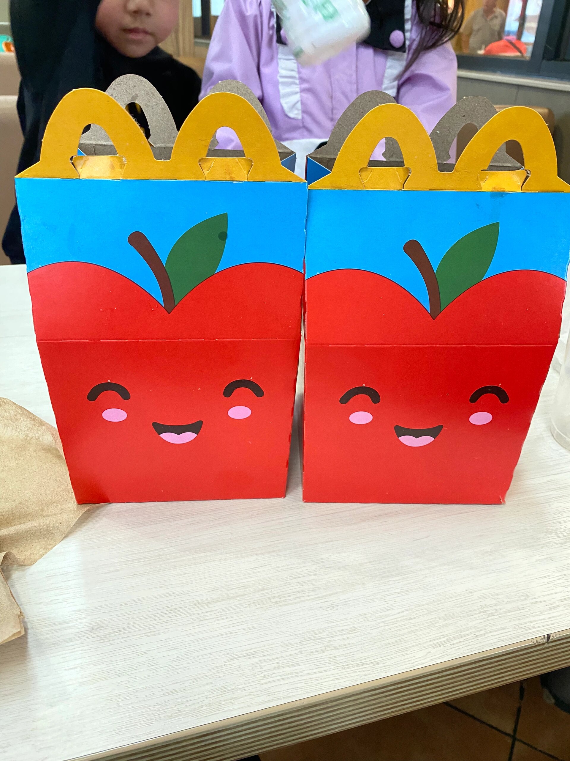 麦当劳更新玩具啦