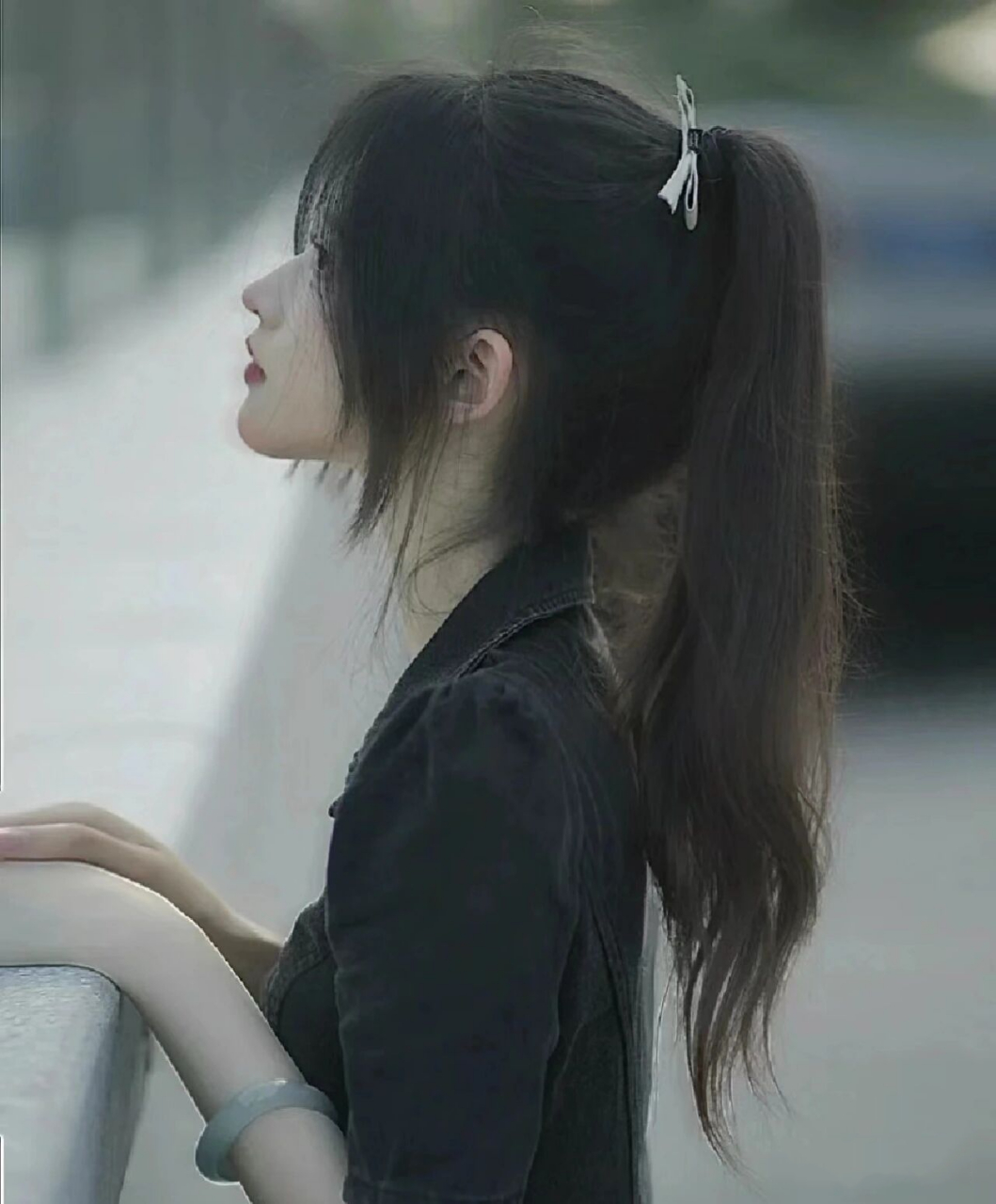 高马尾女生真人头像来啦99