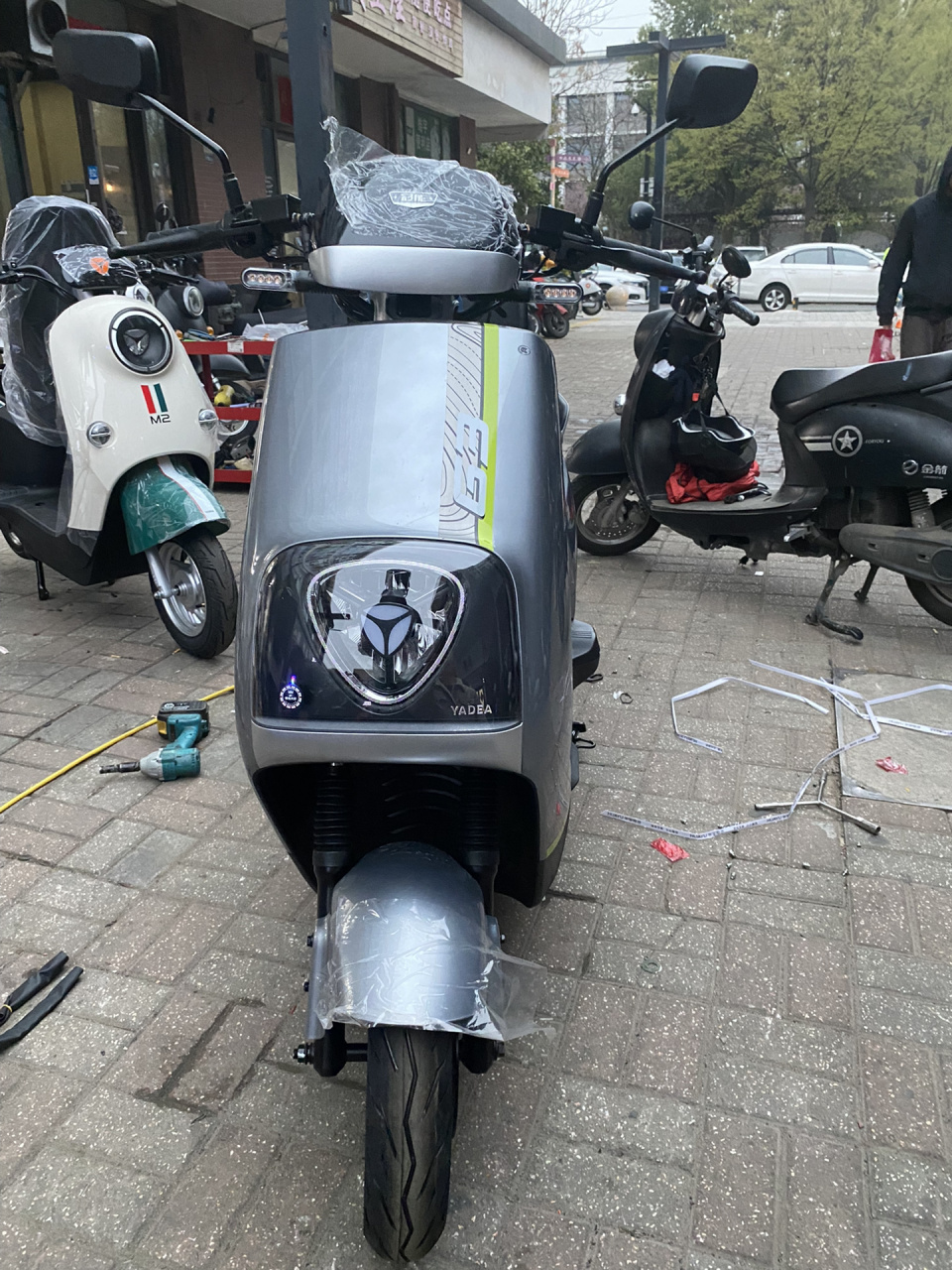 全新72v雅迪冠能g3秒杀换购价2799元 全新72v23a雅迪原装石墨烯三代