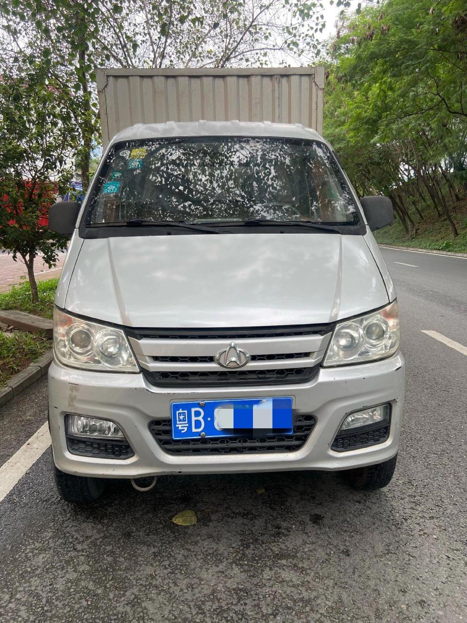 新上架一台2018年3月份上牌的长安星豹mini单排后单轮厢式货车 车身