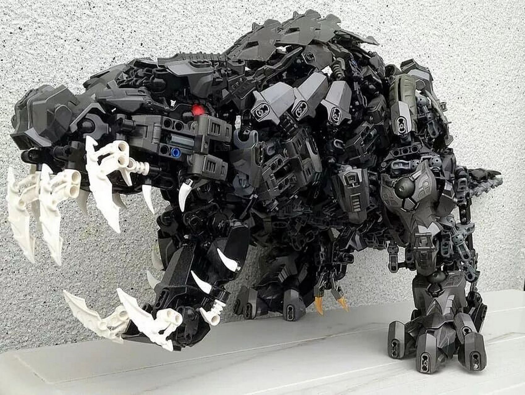 乐高moc—机械暴龙 作者: syoya 图片来源网络,仅供欣赏切勿商用