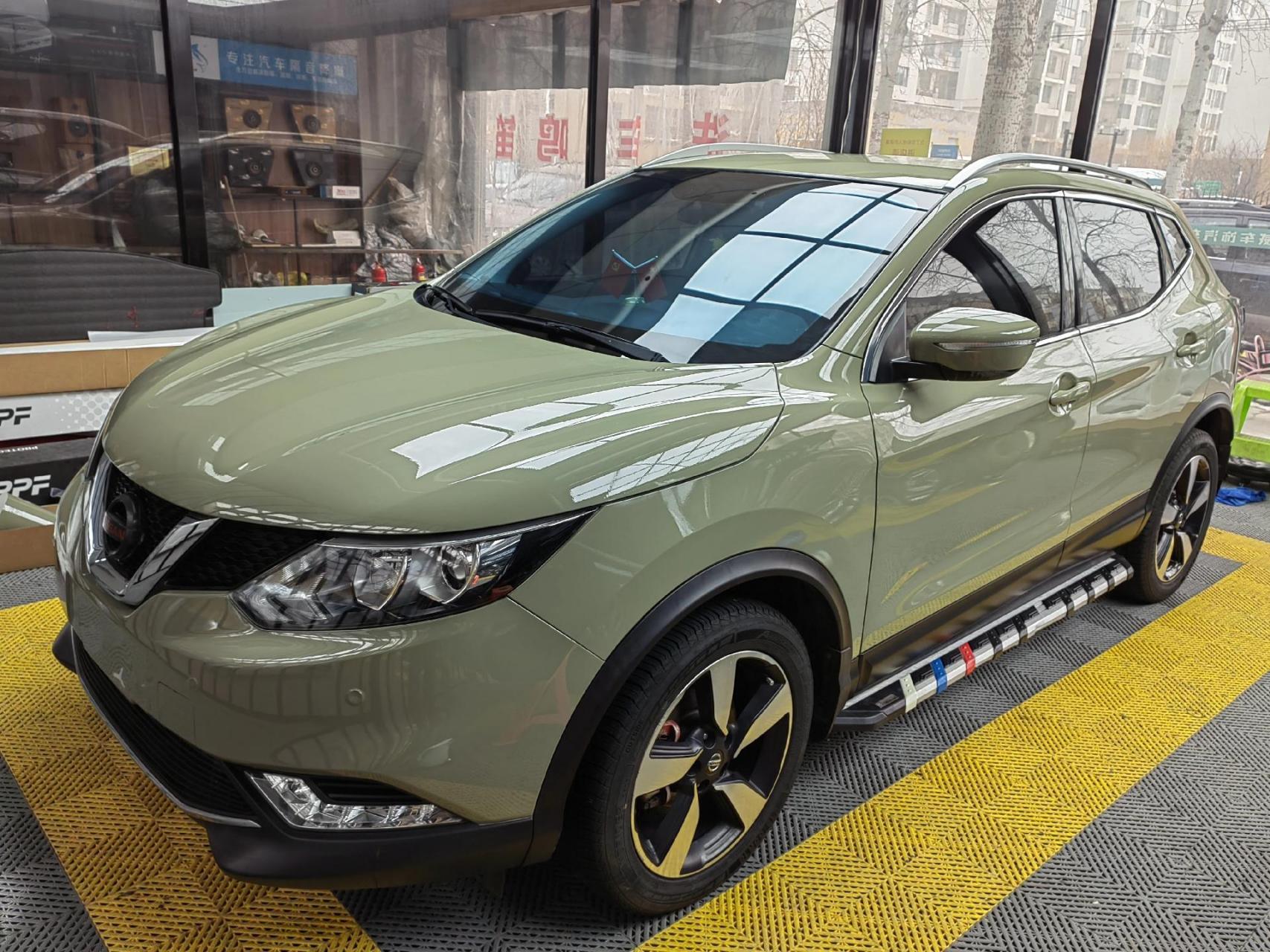 逍客改色白变水晶装甲绿