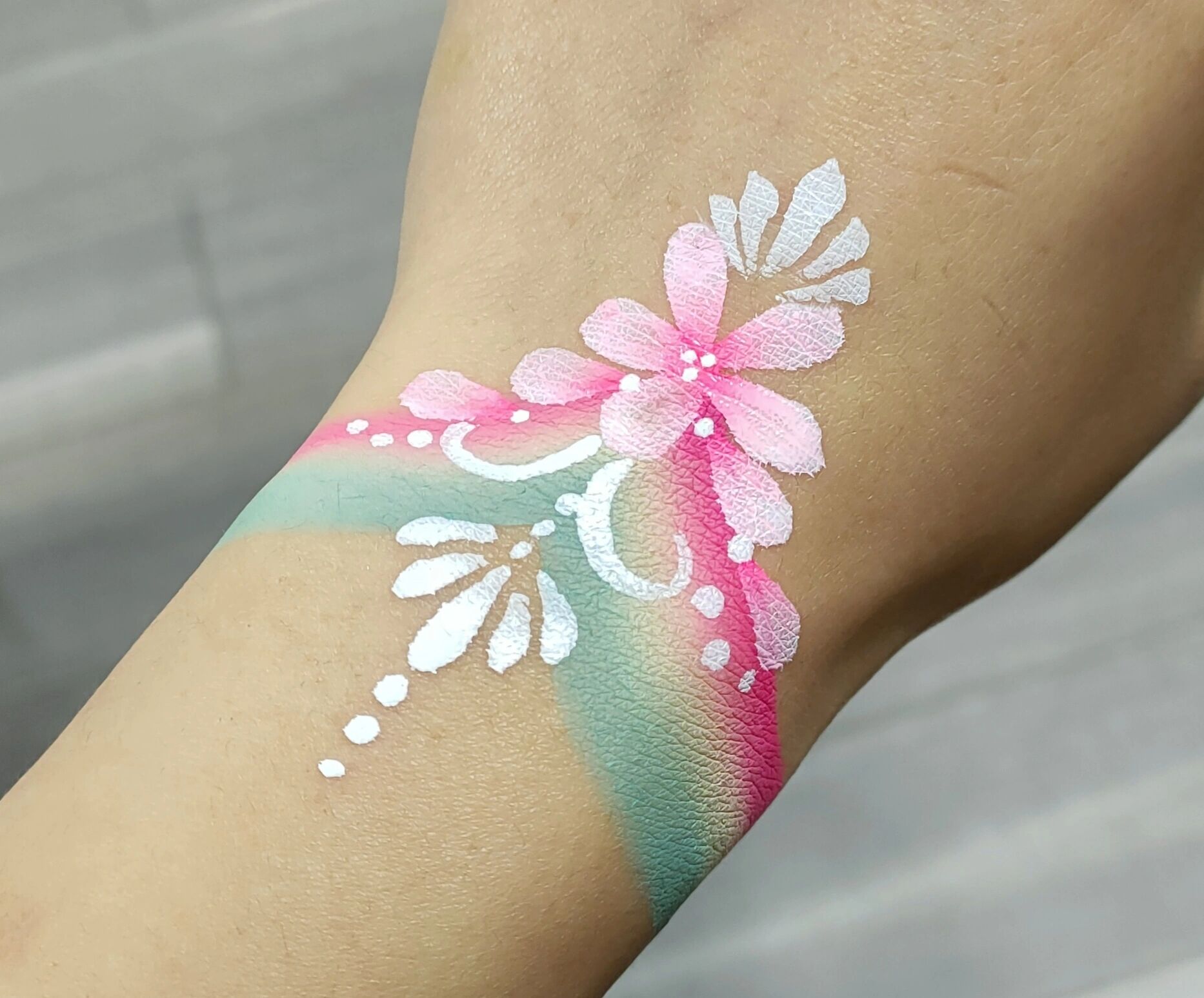 儿童面部彩绘练习打卡第十三天,手腕花集合
