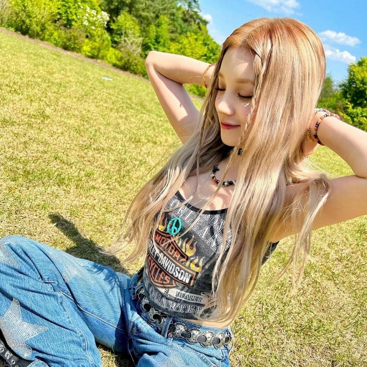 宋雨琦ins头像9878