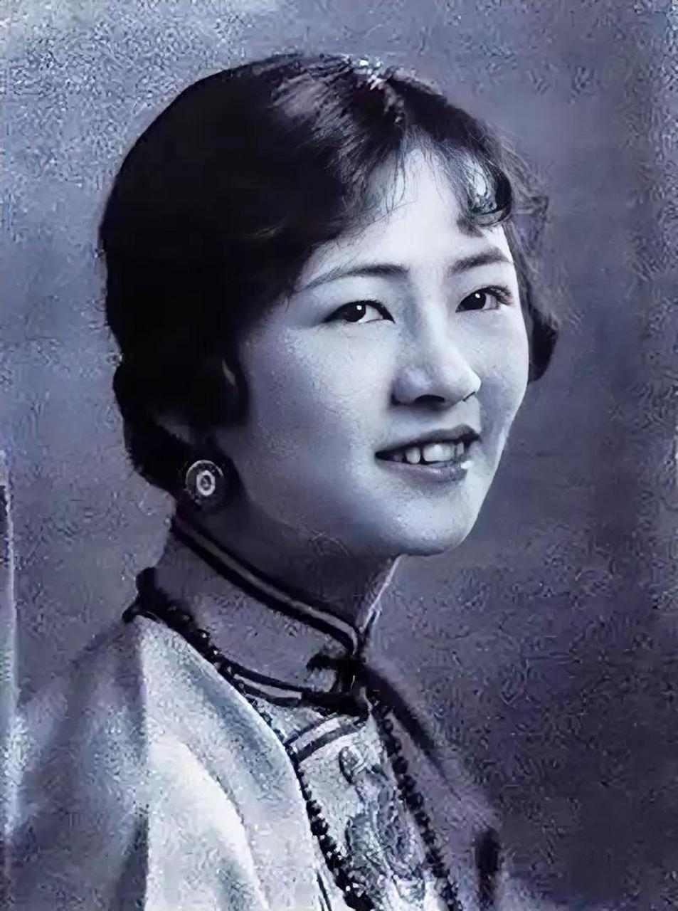 林徽因说:"其实结不结婚,都会后悔.巷子里的猫很自由,却没有归宿.