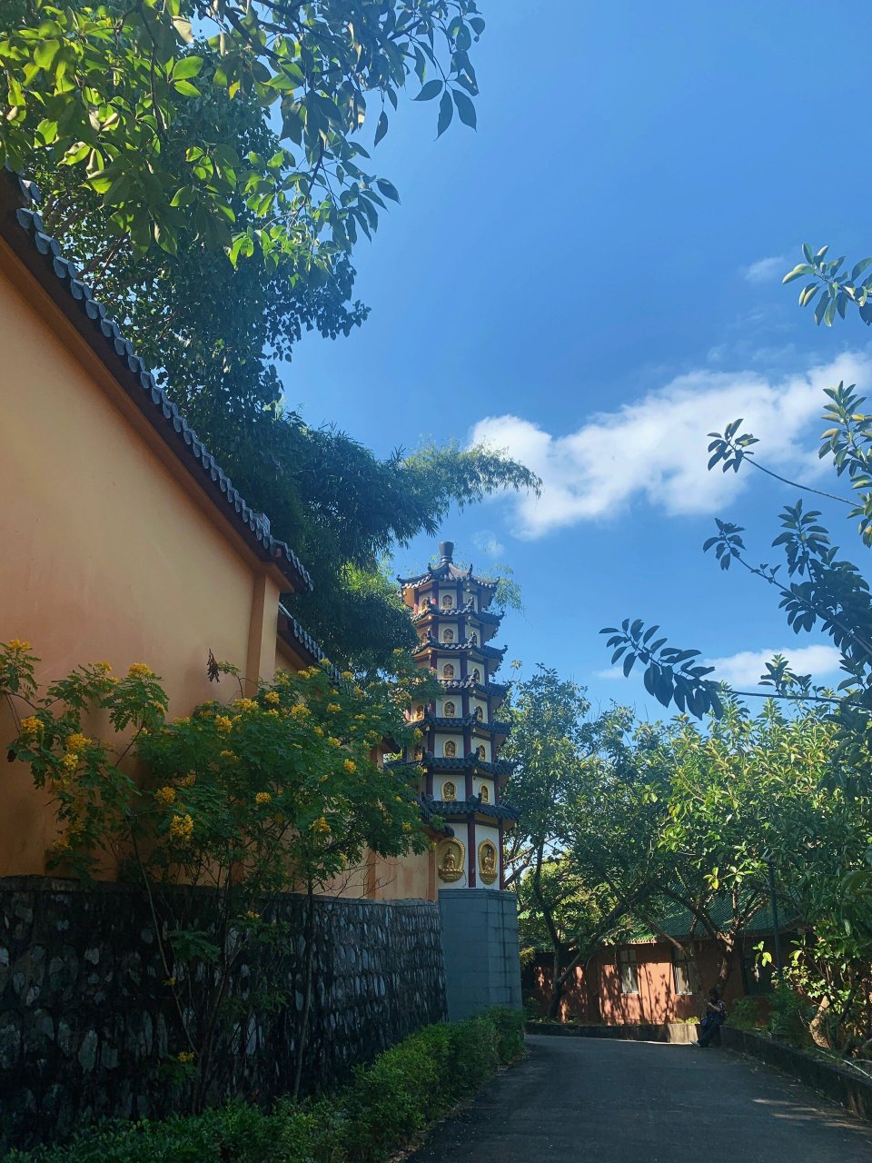 冷门小众之地|在园山风景区探寻神秘塔林   深圳市园山风景区位于深圳