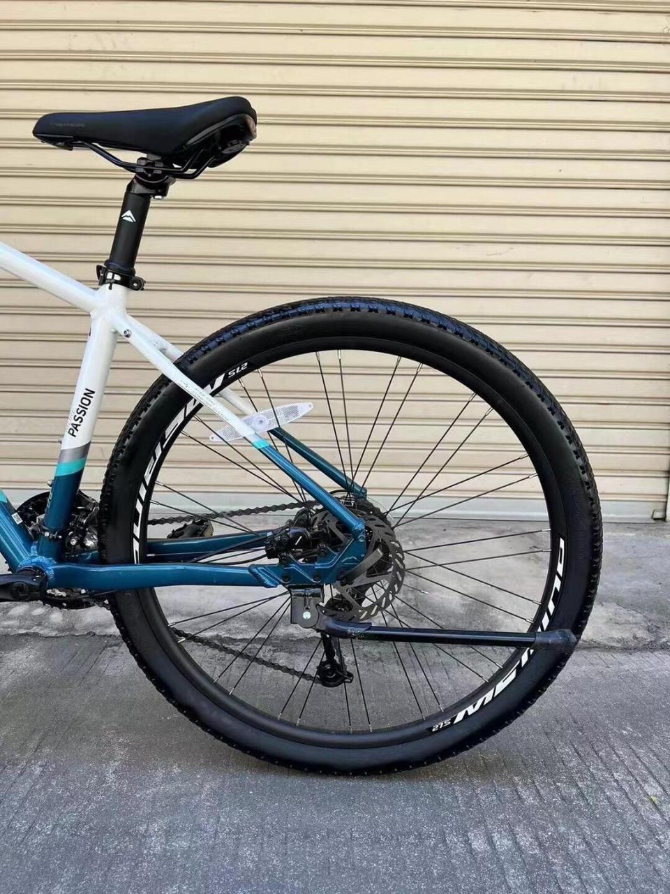 23款美利达公爵600,双盘18速油碟,铝合金车架,禧玛诺变速器,线控锁死