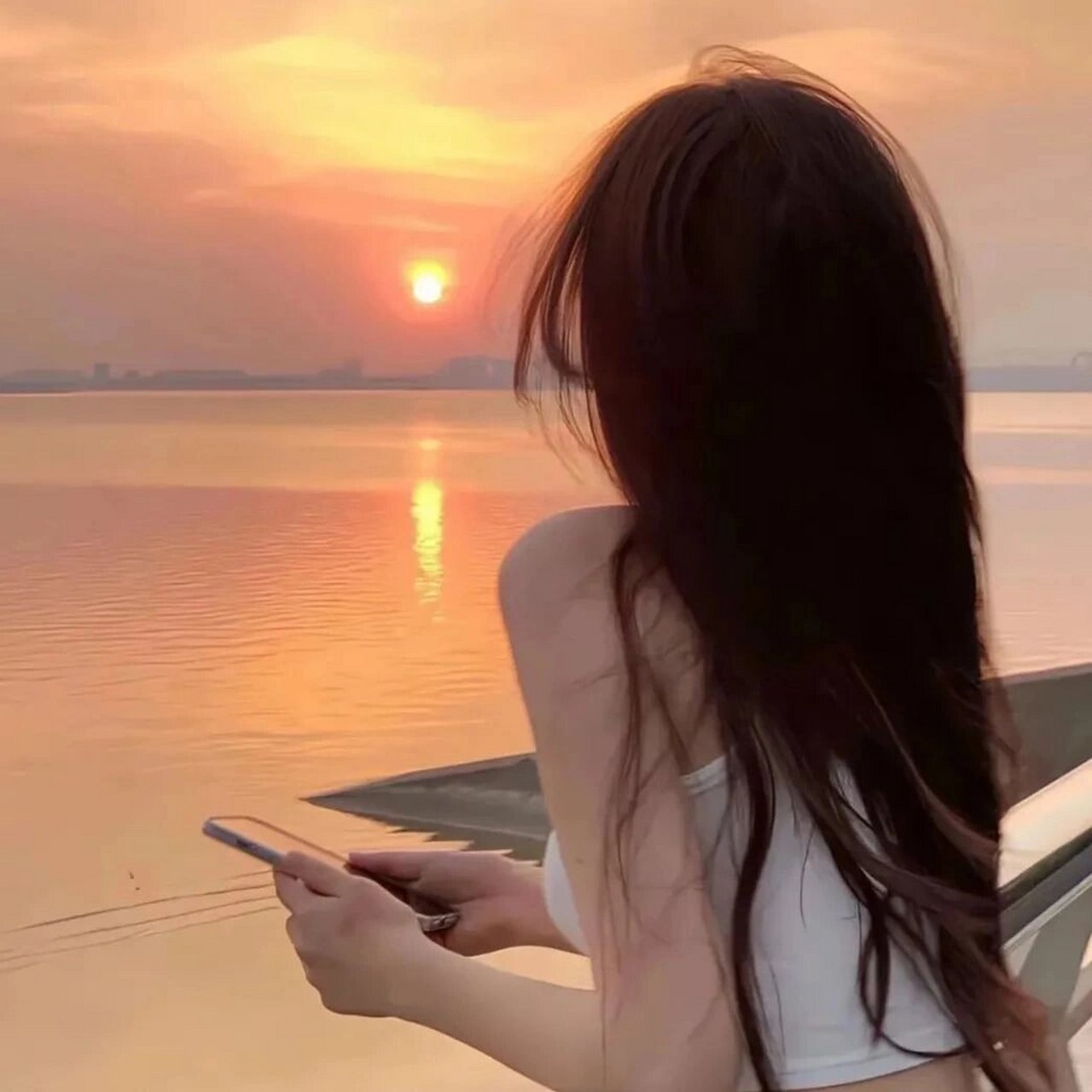 高级意境感女生背影头像