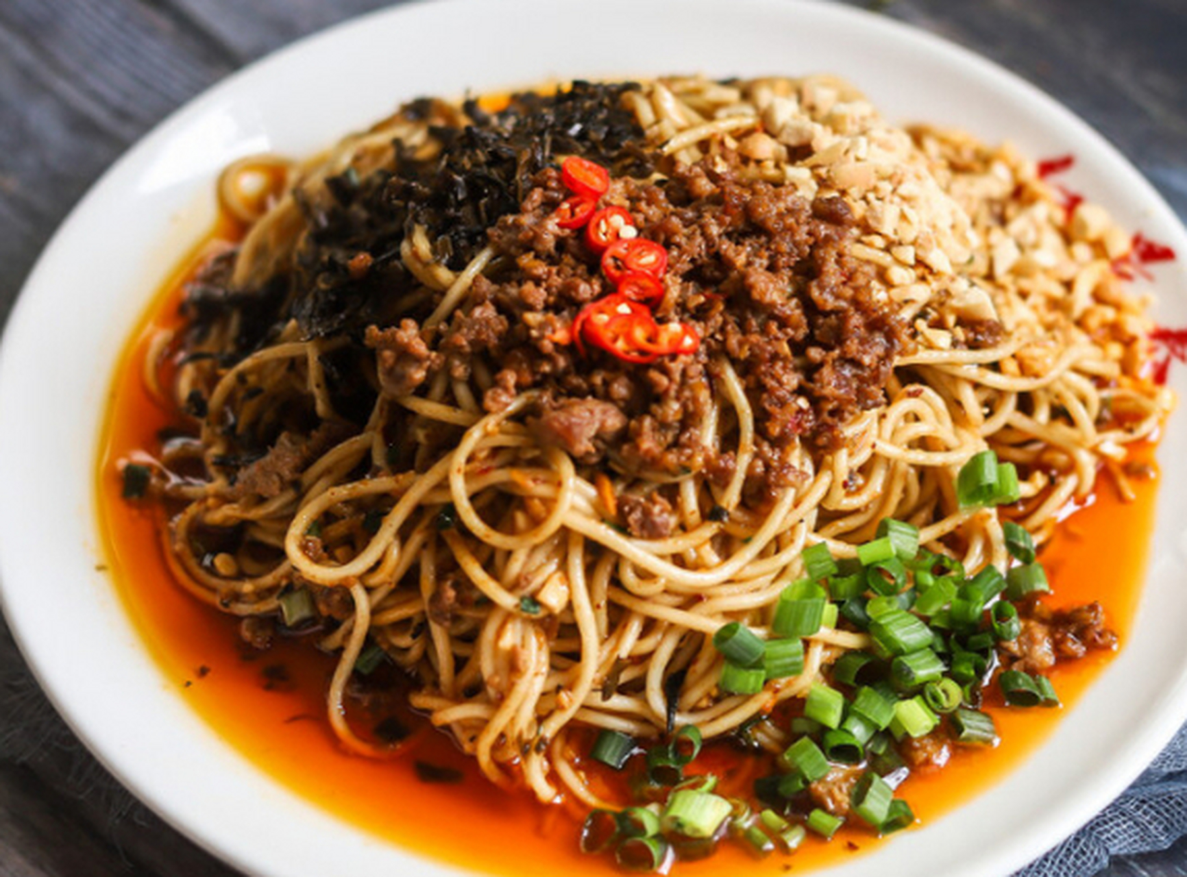 宜宾燃面#美食##美食分享##面食#  宜宾燃面是四川宜宾等地人爱吃的