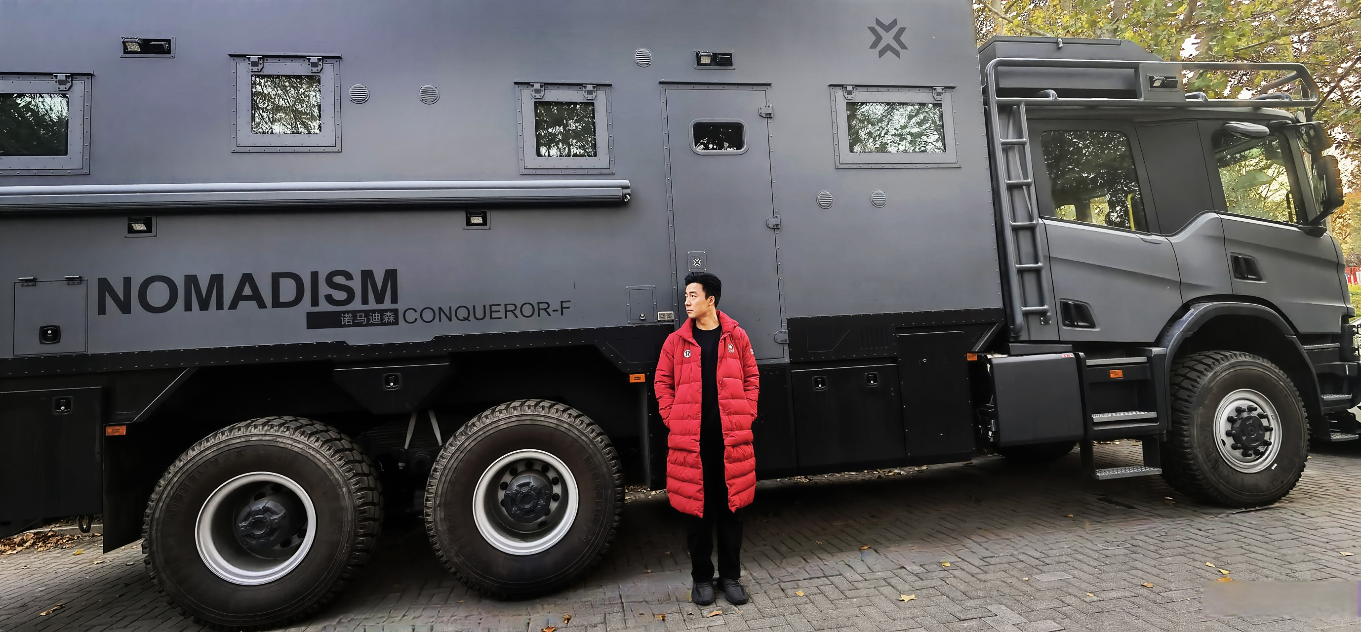 斯堪尼亚p500 6×6房车,重21吨长10米!