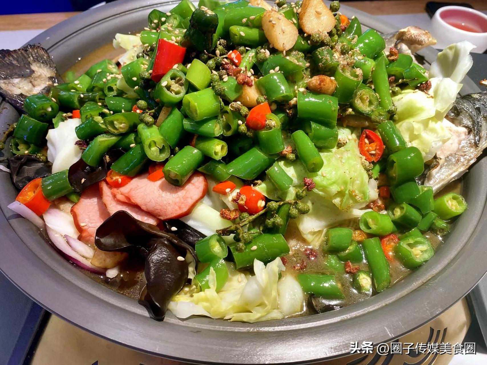 【文静探店】晚上想吃烤鱼了,来到济南玉函银座,蜀香三绝,最近这家店