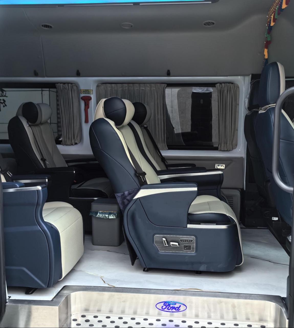 江铃gmc九座豪华保姆车升级成功.