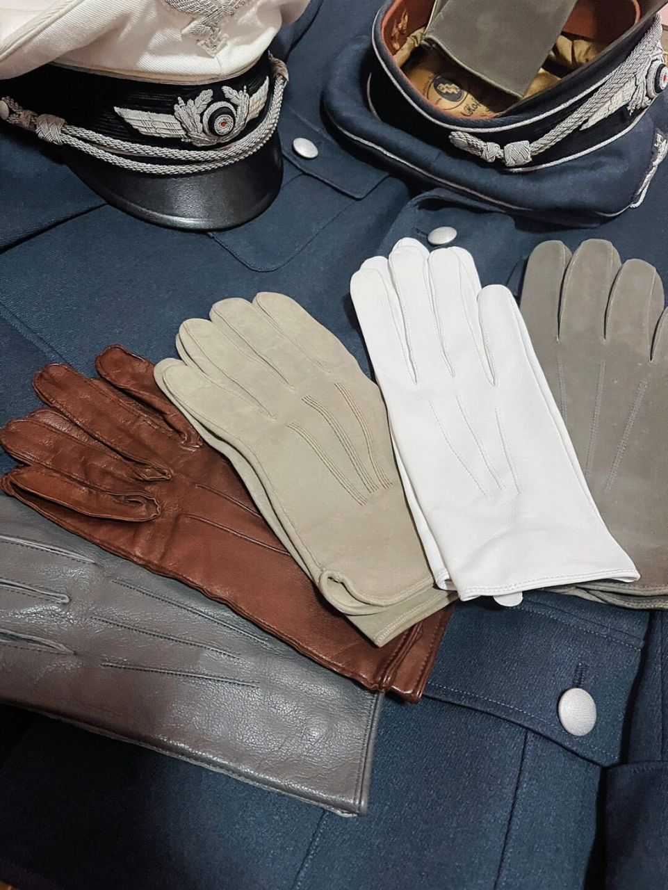 我的收藏——欧洲军官手套系列 包含了英军,德军,瑞典军队军官的各类