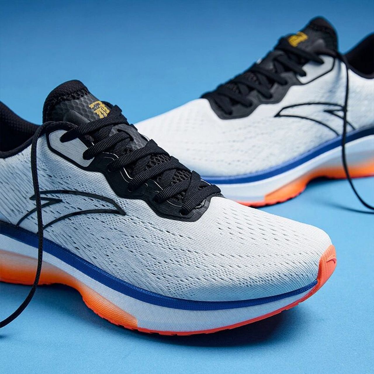 安踏冠军跑鞋2代life 夏日好物推荐 安踏冠军跑鞋2代lite 超强缓震