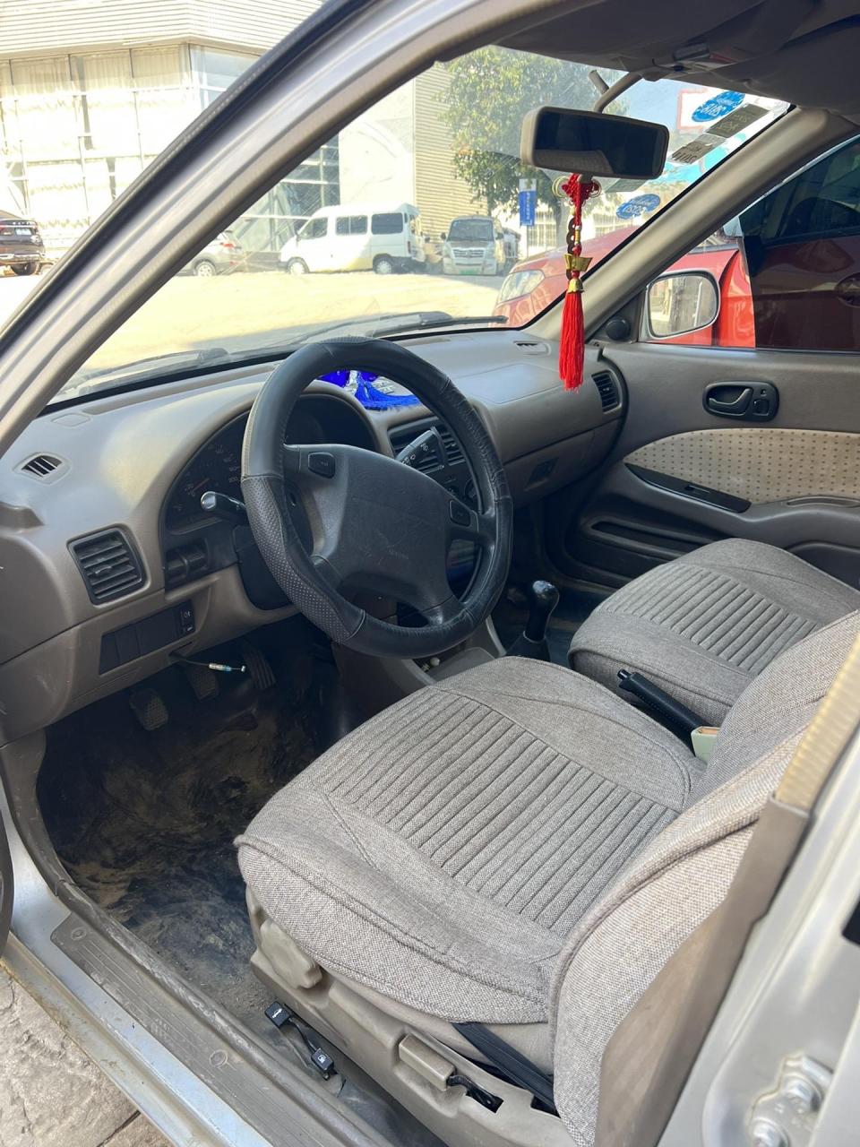 羚羊1300,极品货,7600米包过户.