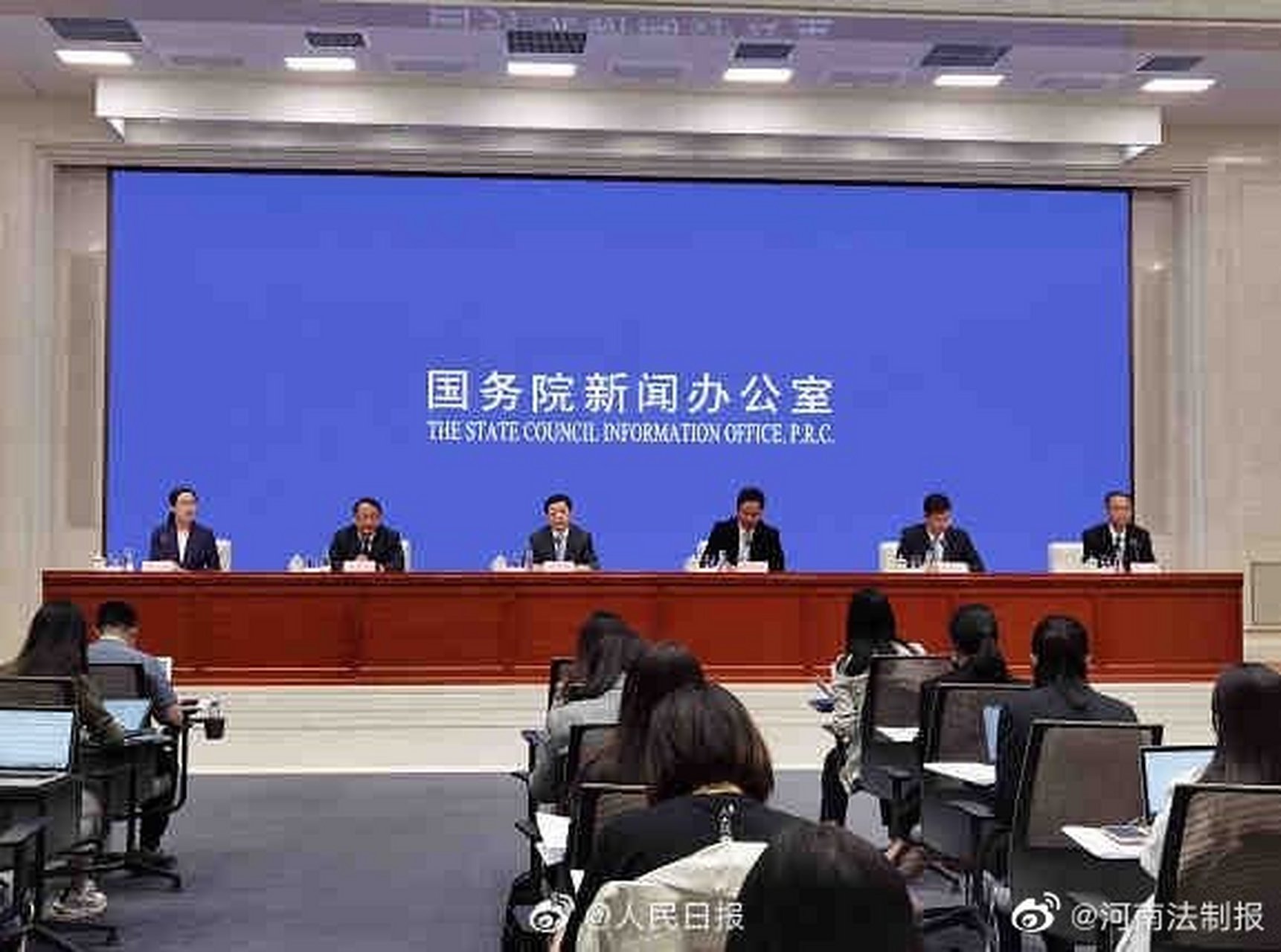 【网信办回应青你3倒牛奶事件:对平台从严从重处罚】网信办要求:针对