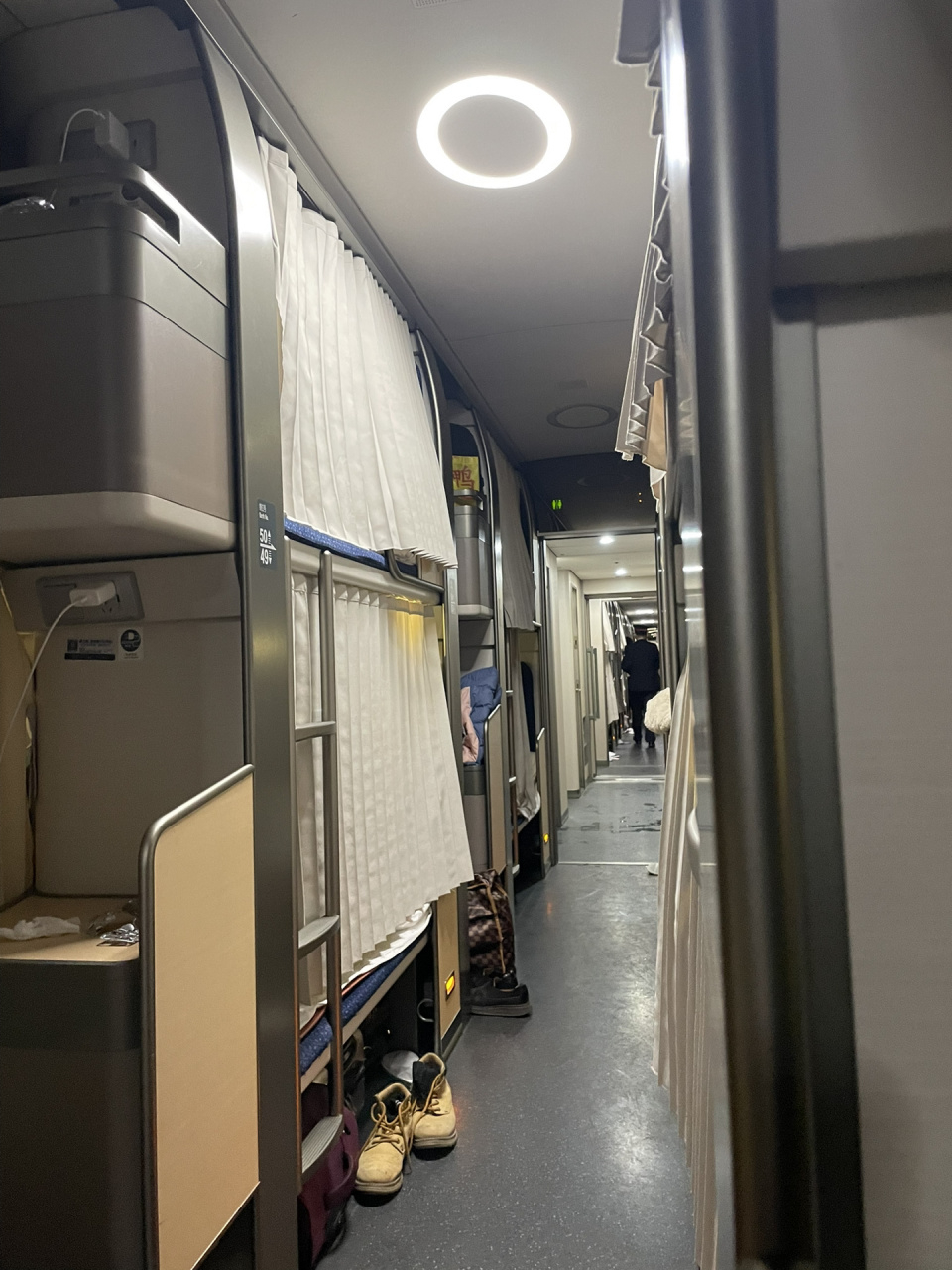 d904纵向动卧初体验|商务座的钱都省了 【价格】长沙-北京段,动卧下铺